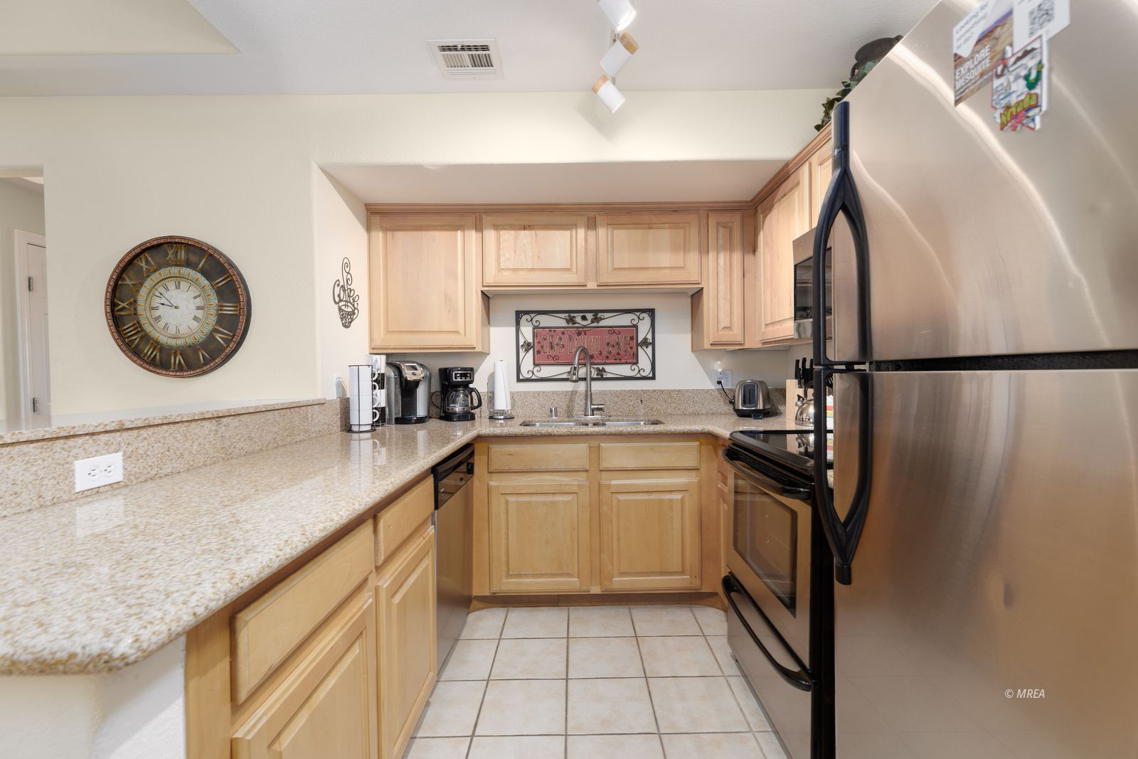 890  Kitty Hawk Dr #423