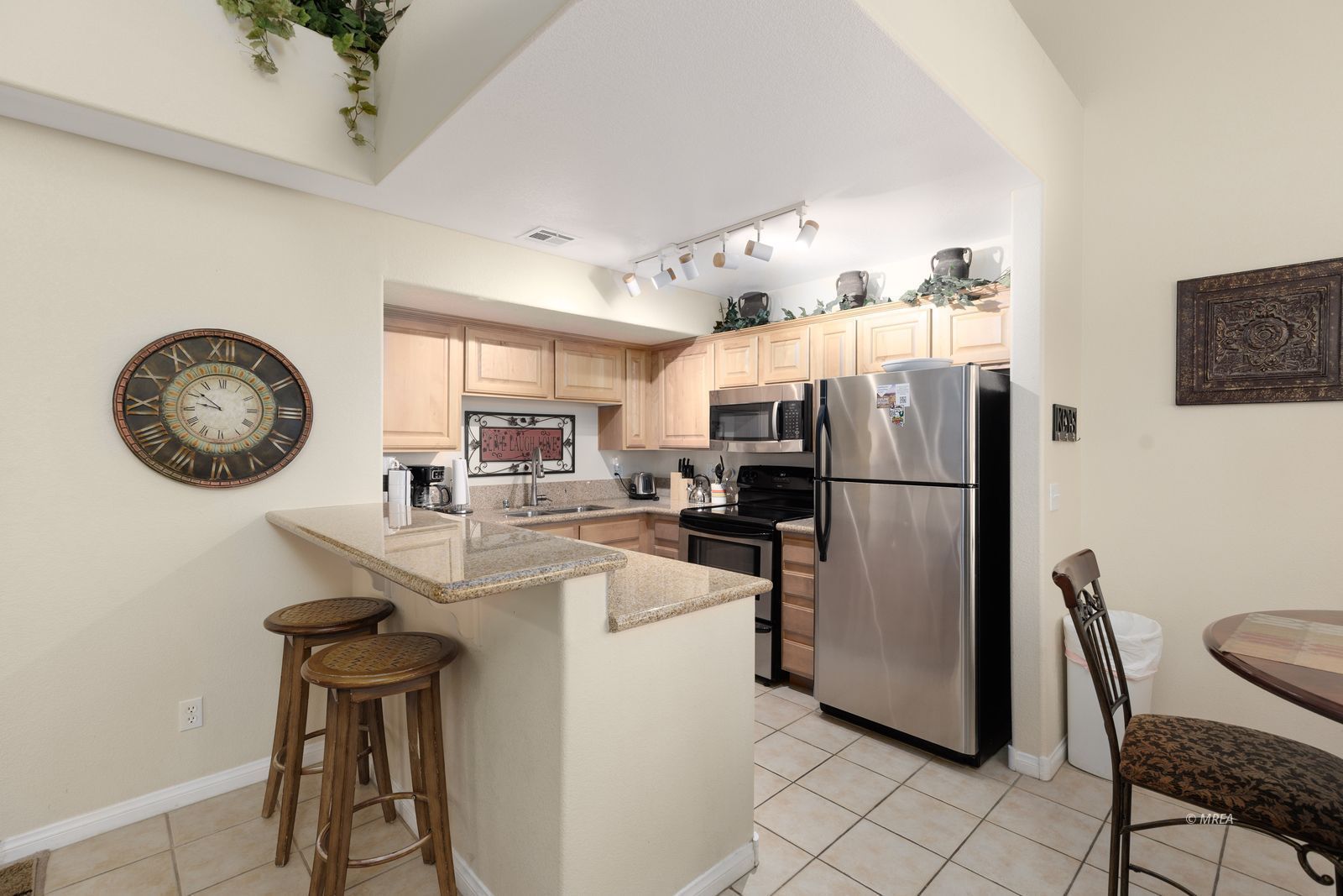 890  Kitty Hawk Dr #423