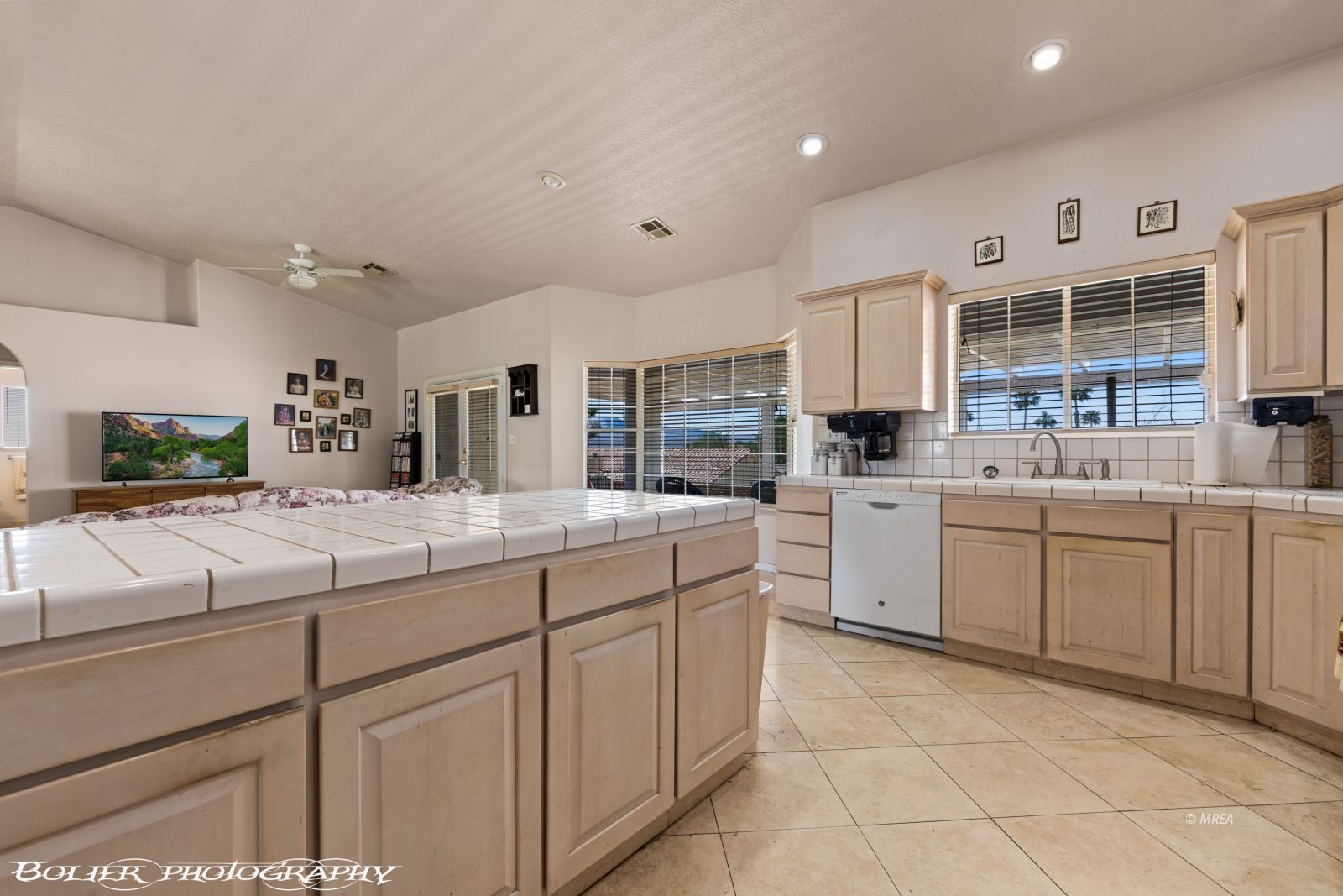 777  Buena Vista Cir 