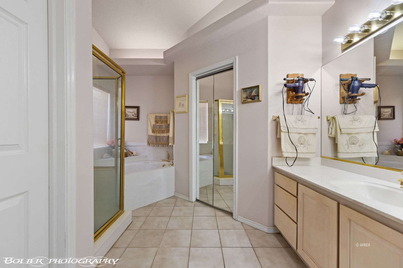 777  Buena Vista Cir 
