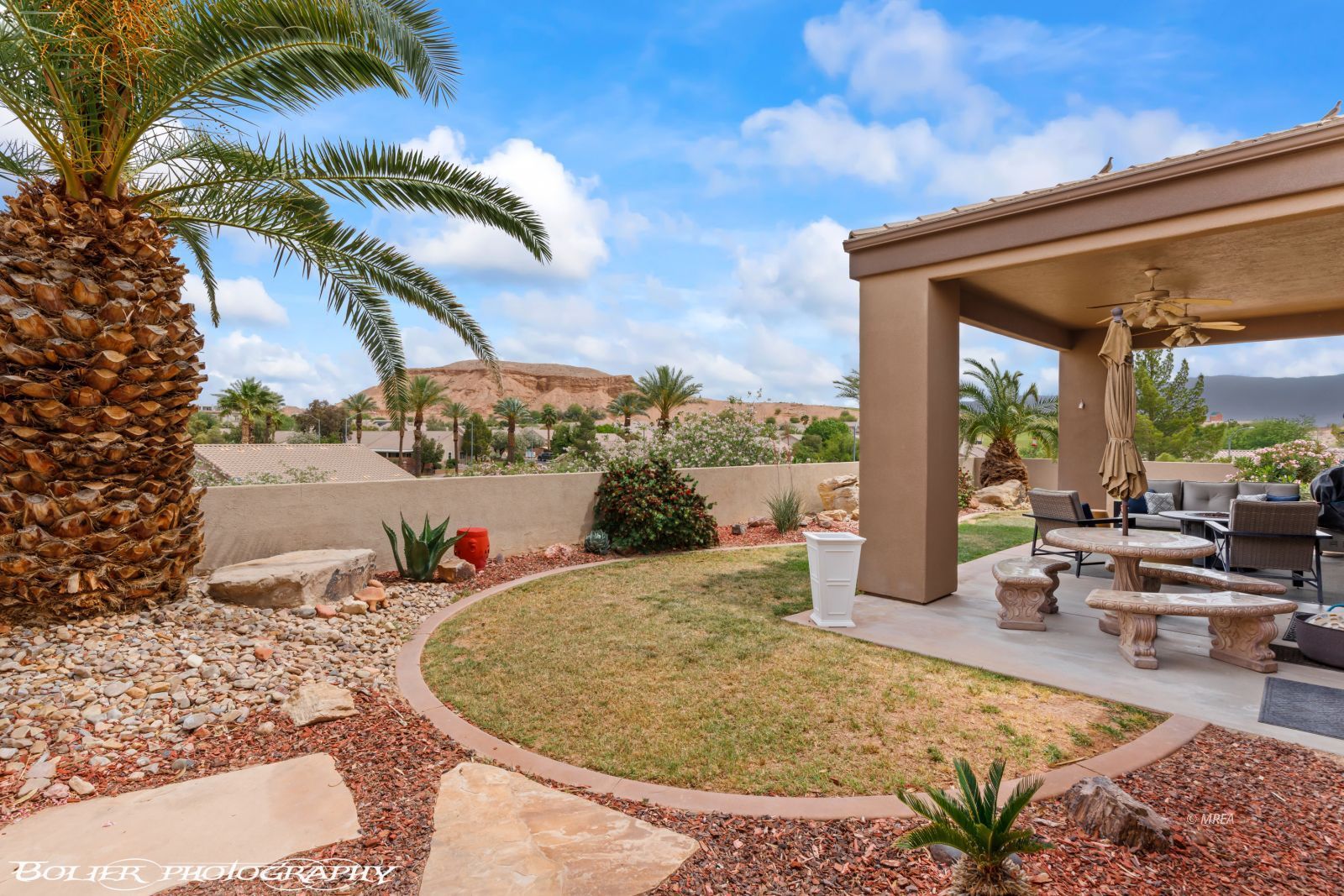 901  Crest View Dr