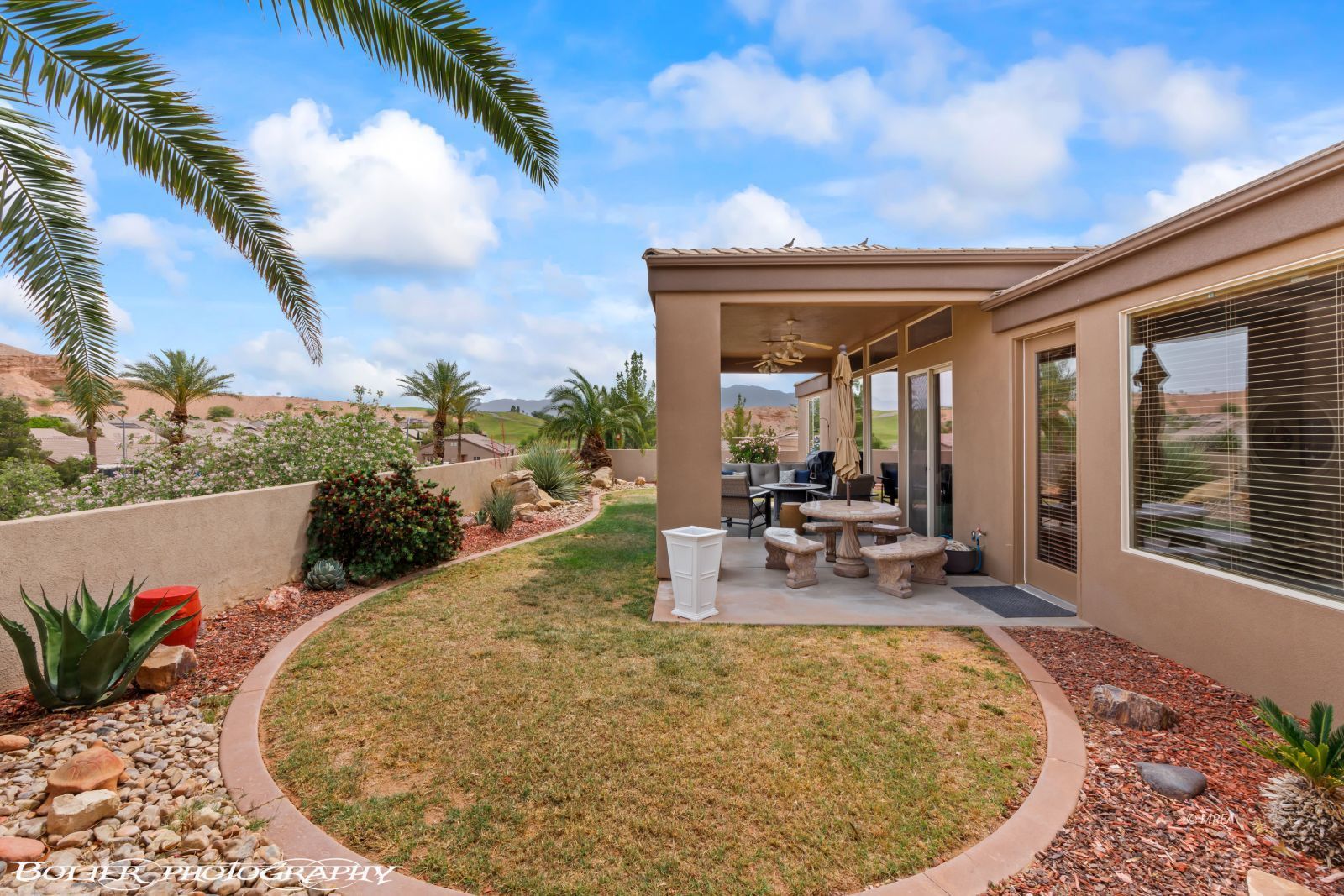 901  Crest View Dr