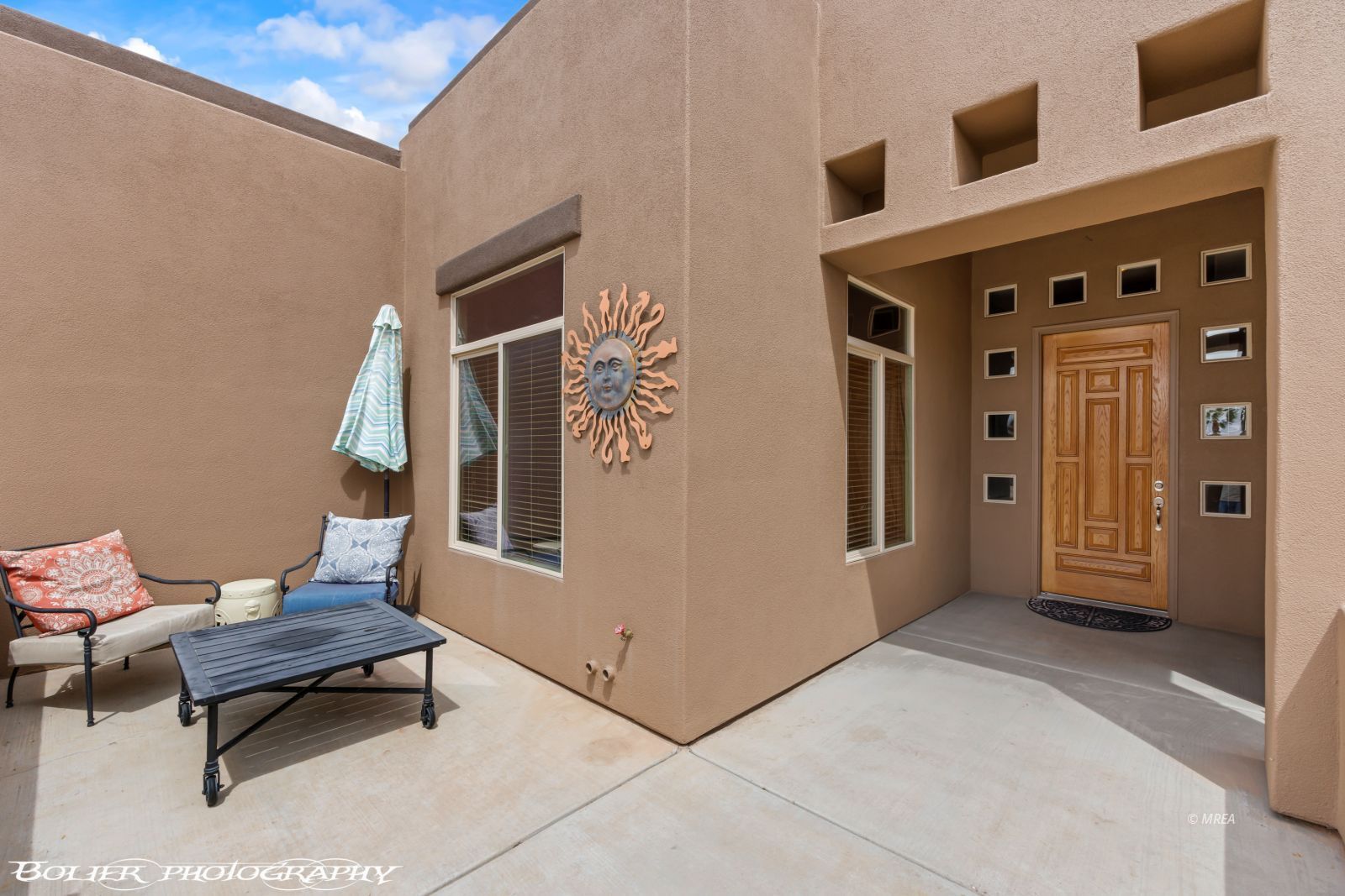 901  Crest View Dr