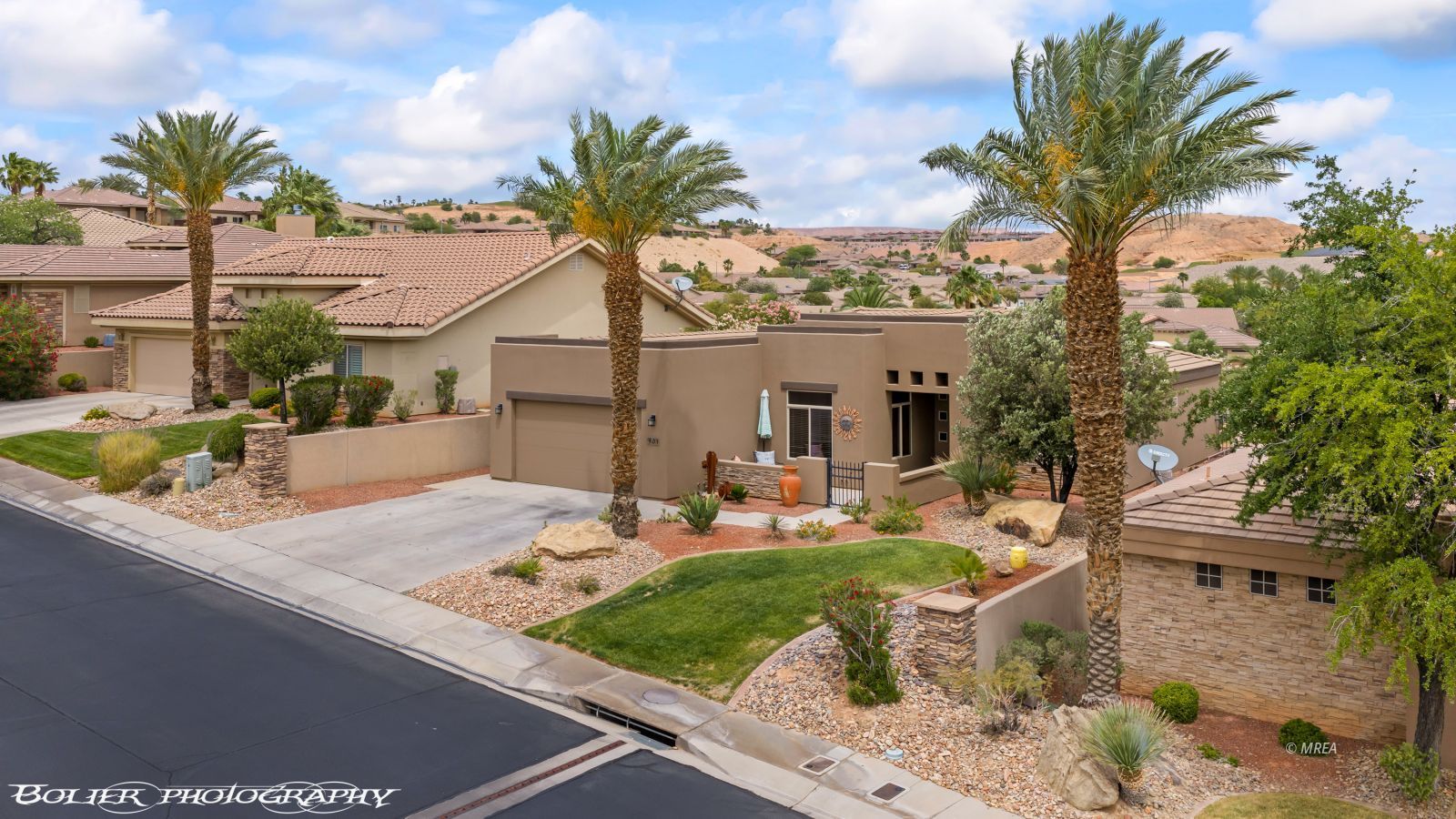 901  Crest View Dr