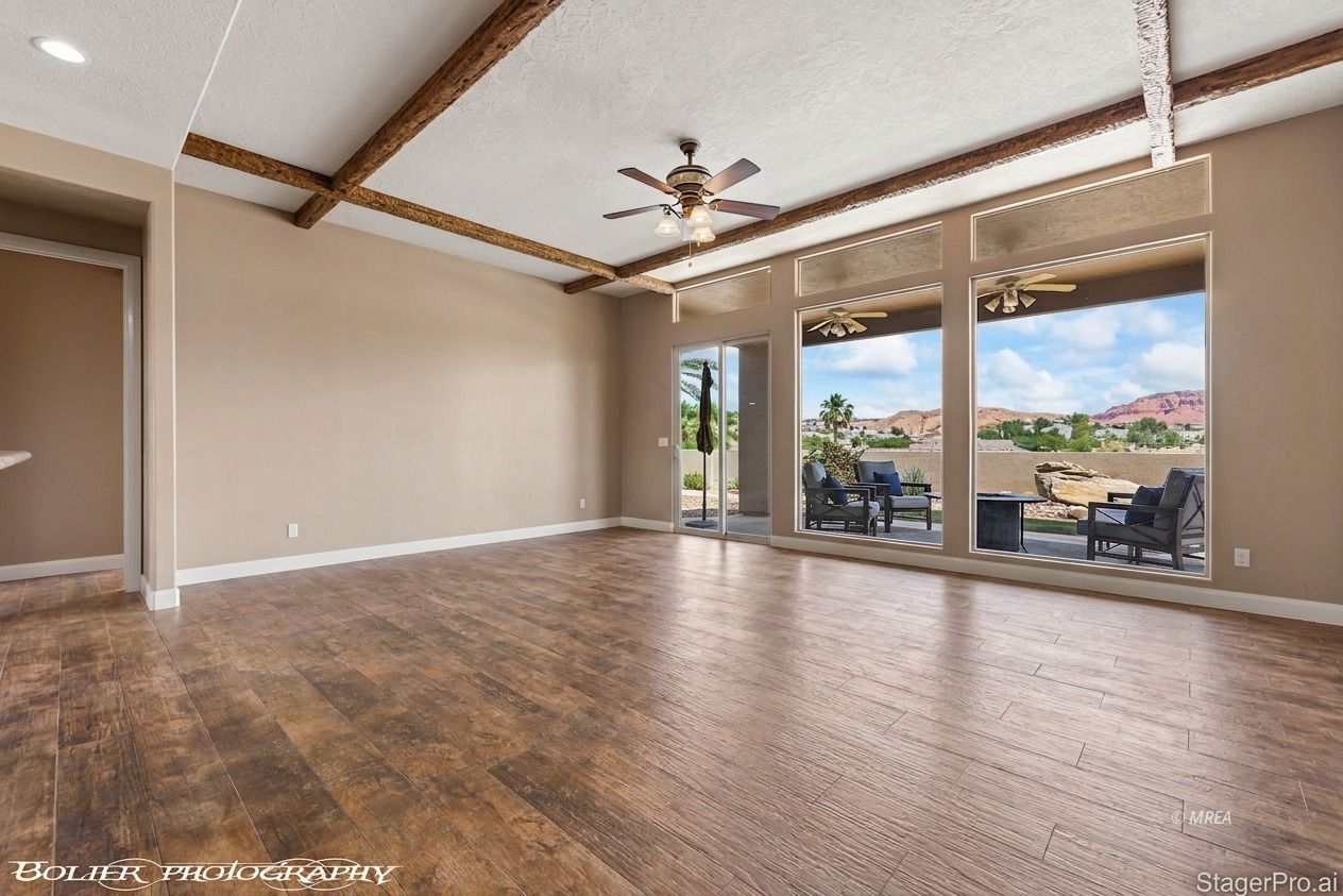 901  Crest View Dr
