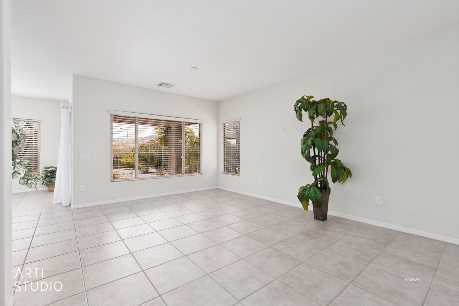 1064  Buckboard Trail 