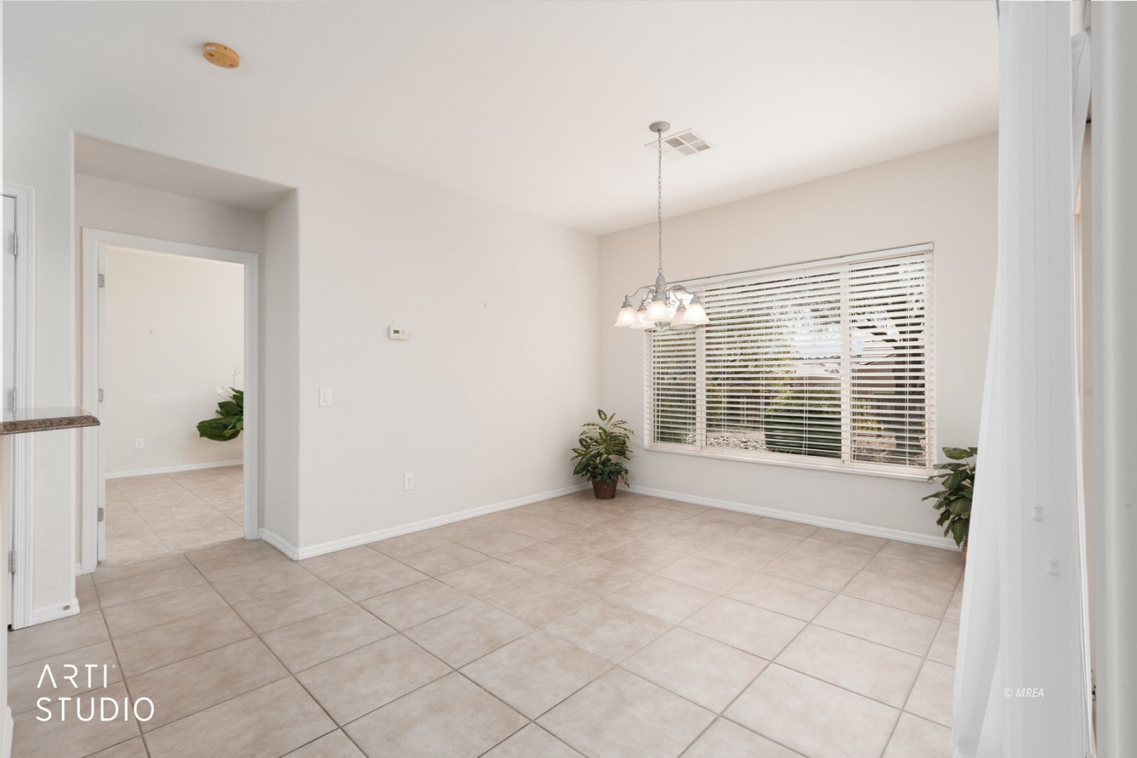 1064  Buckboard Trail 