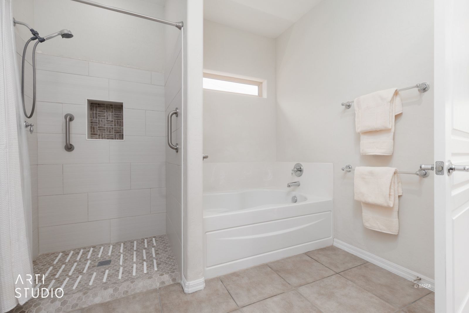 1064  Buckboard Trail 