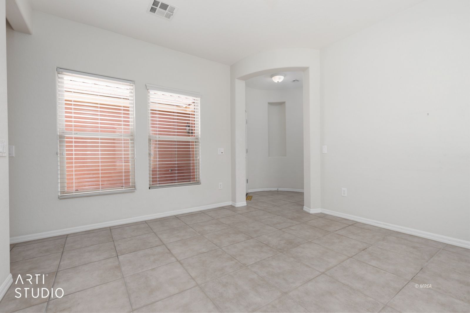 1064  Buckboard Trail 