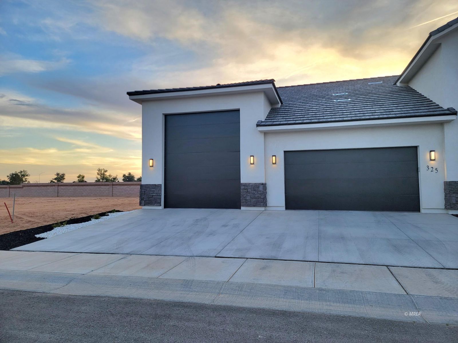 325  Ralston Rd