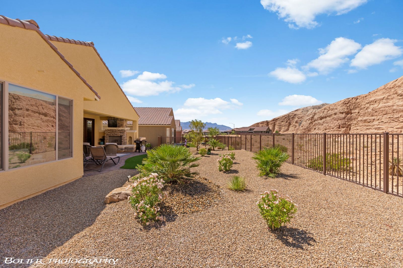 1405  Pin Cushion Ridge 