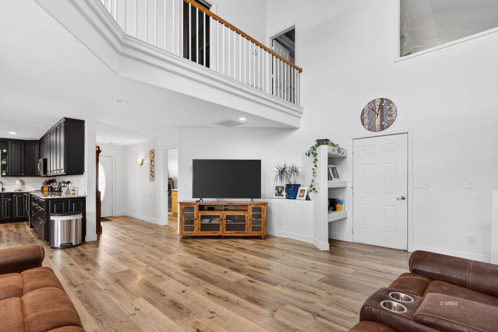 414  Crystal Canyon Dr