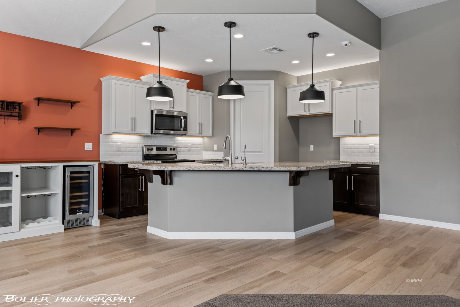 556  Quartz Way
