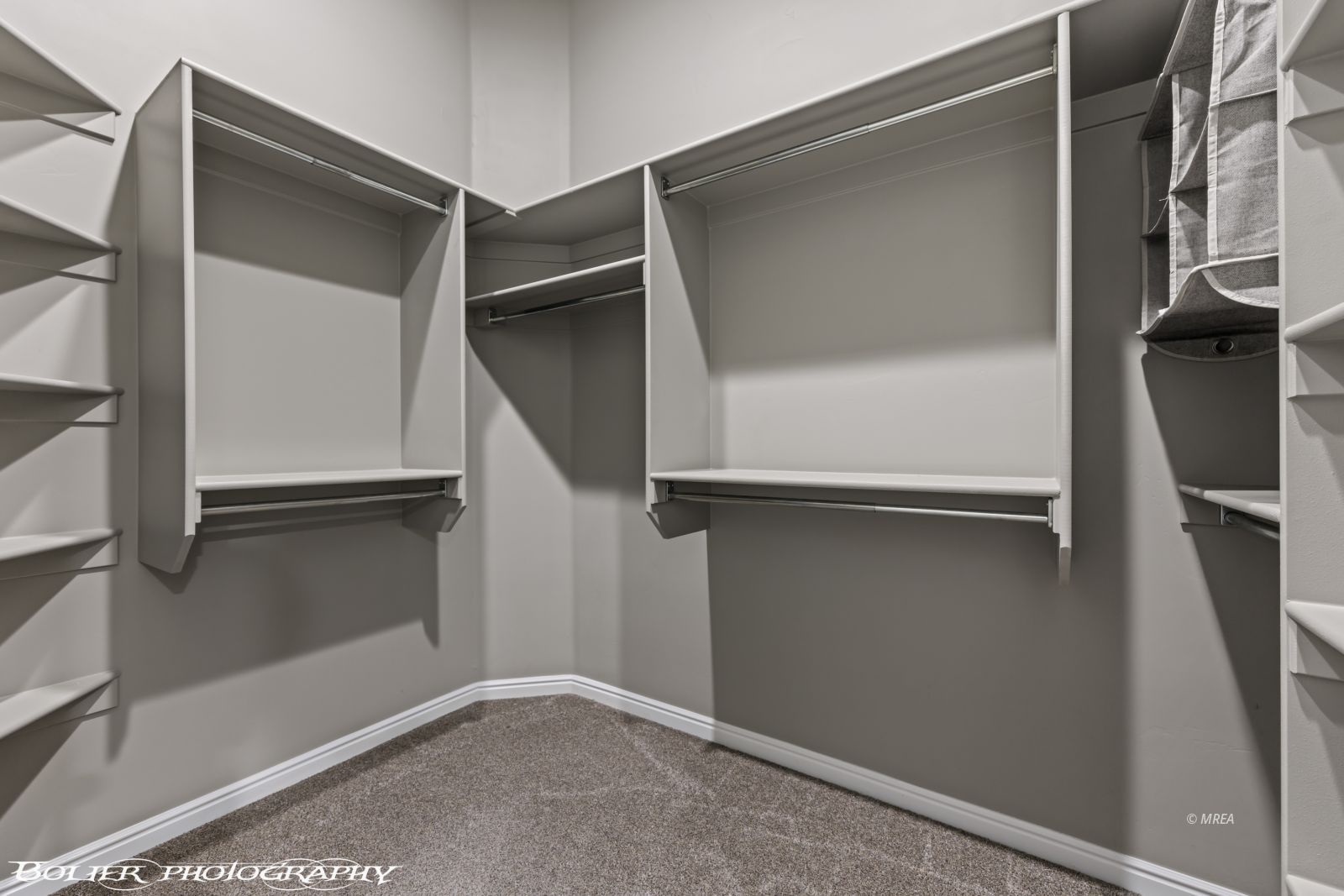 556  Quartz Way