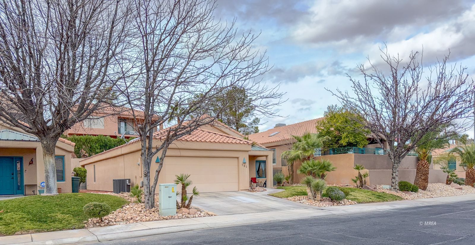 705  Pinnacle Ct