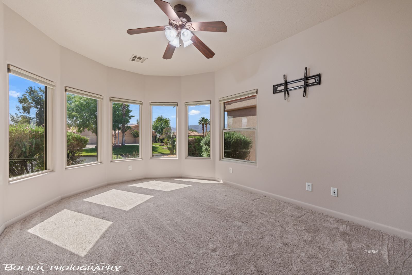 233  Pinnacle Ct