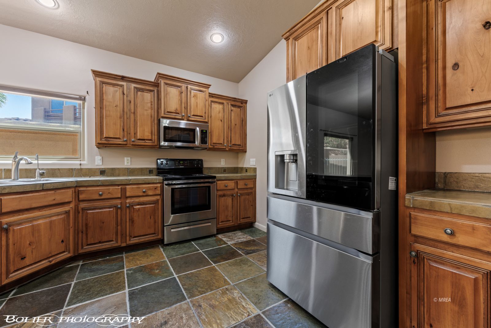 233  Pinnacle Ct