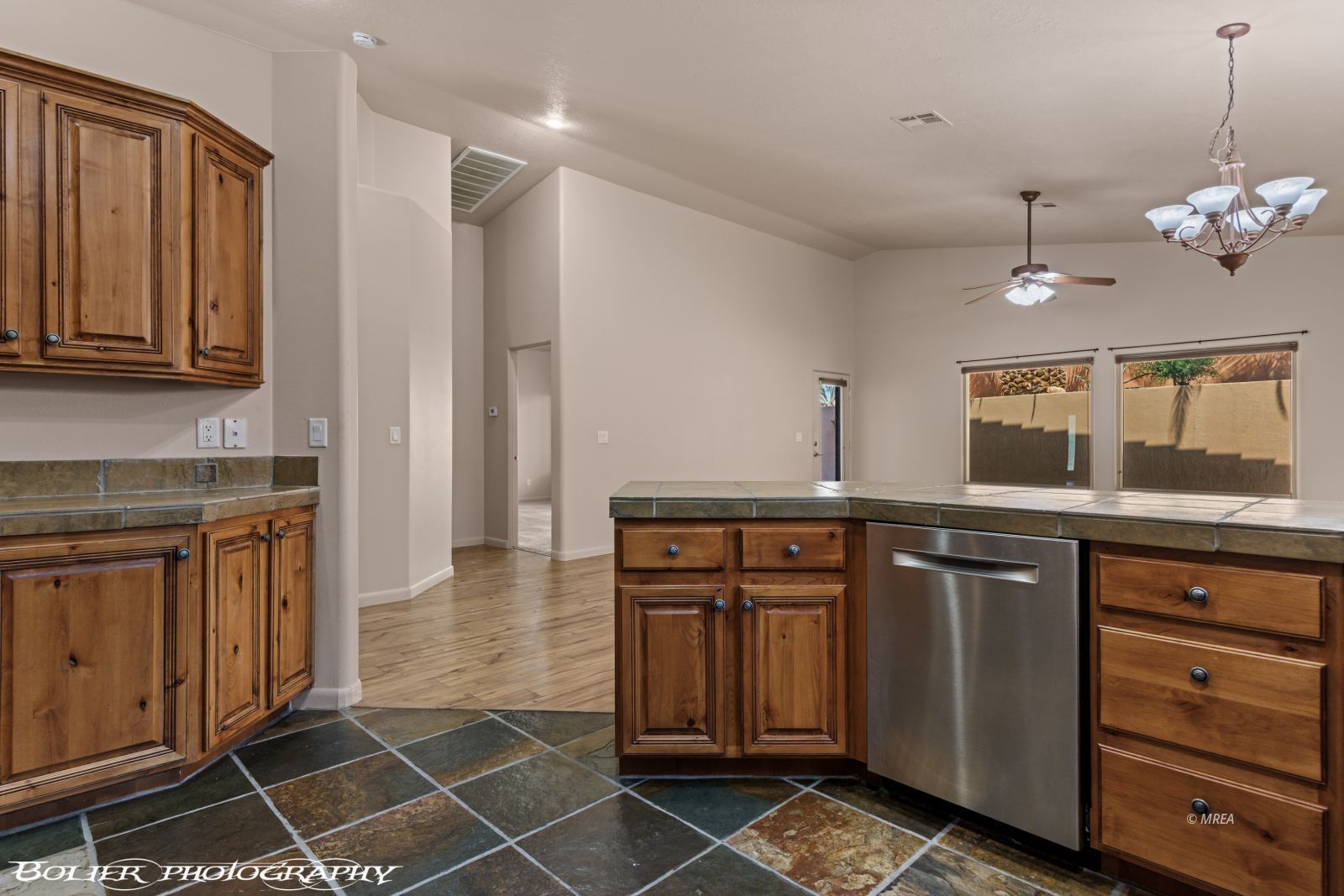 233  Pinnacle Ct
