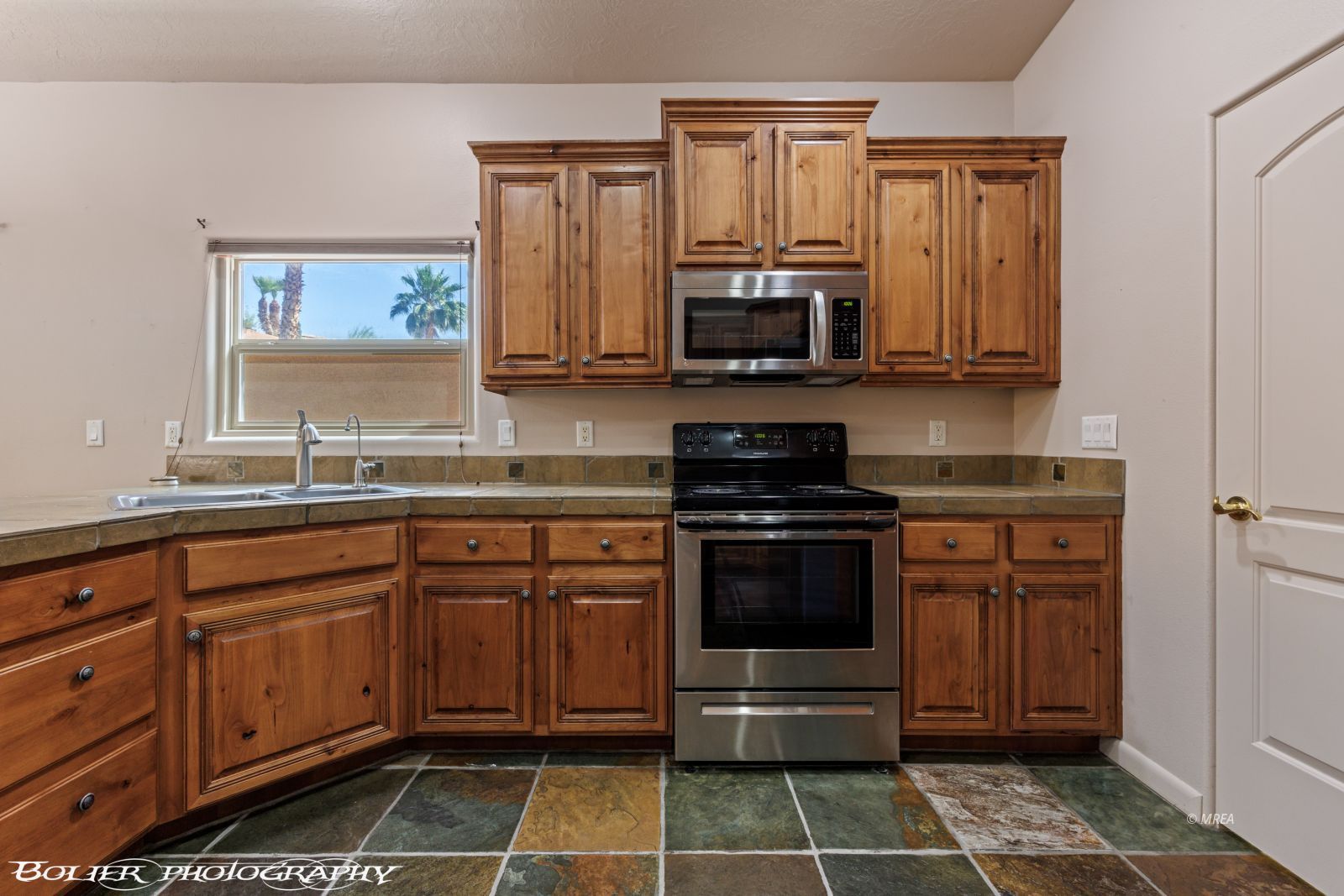 233  Pinnacle Ct