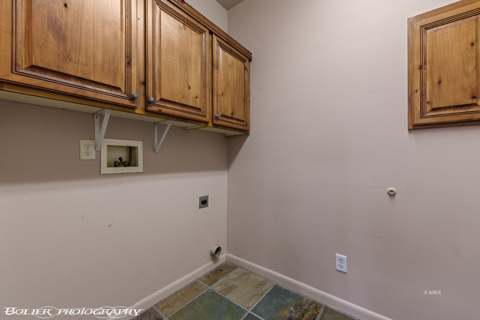 233  Pinnacle Ct