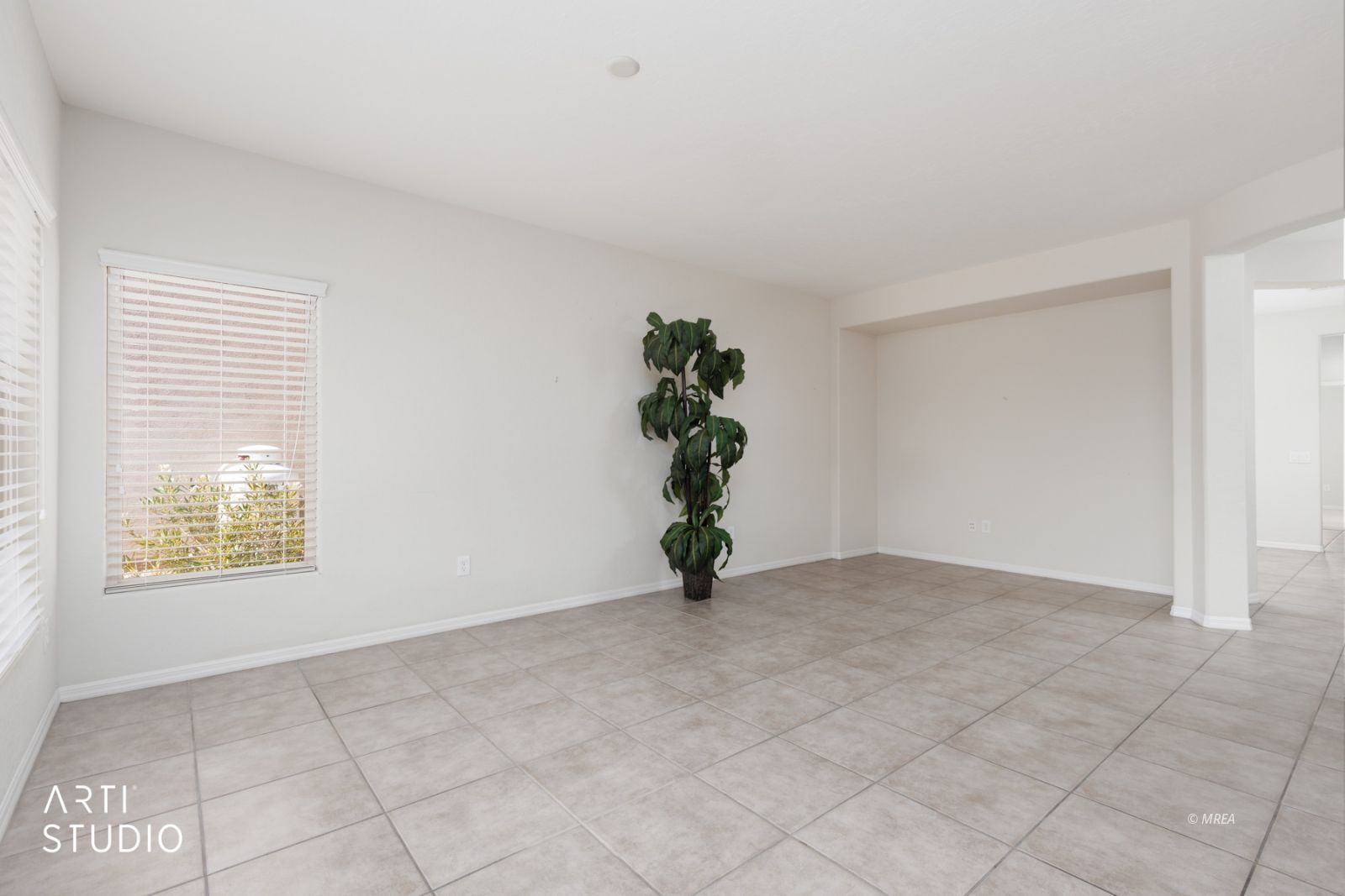 1064  Buckboard Trail 