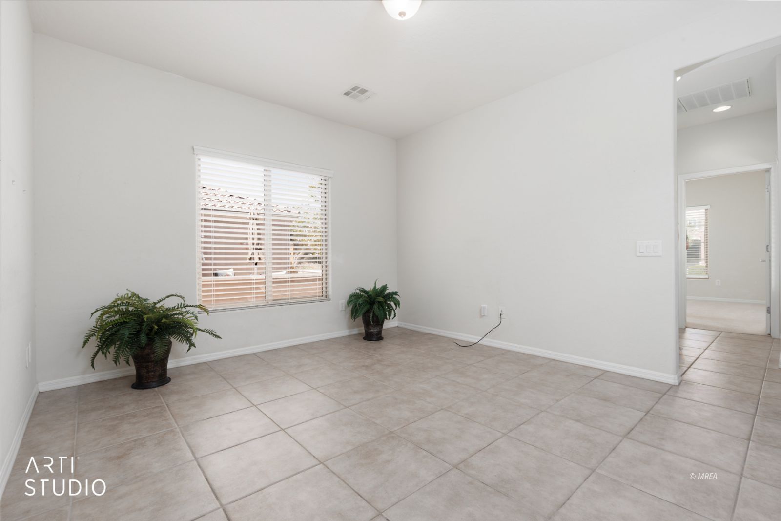 1064  Buckboard Trail 
