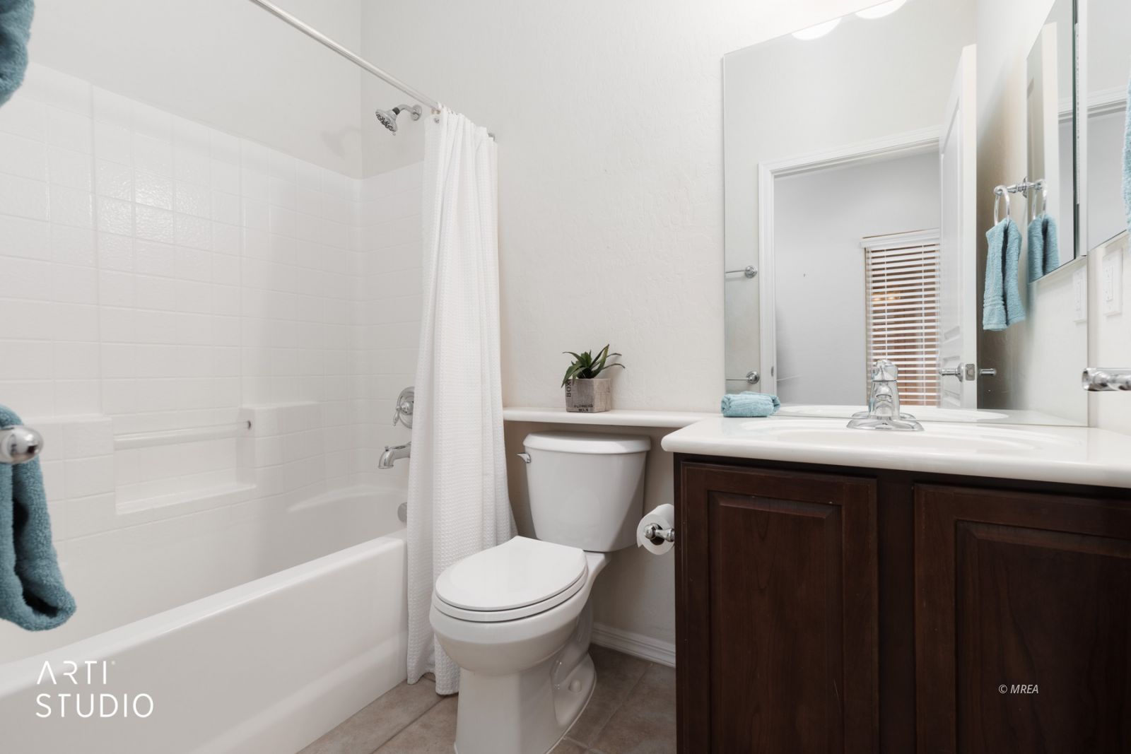 1064  Buckboard Trail 
