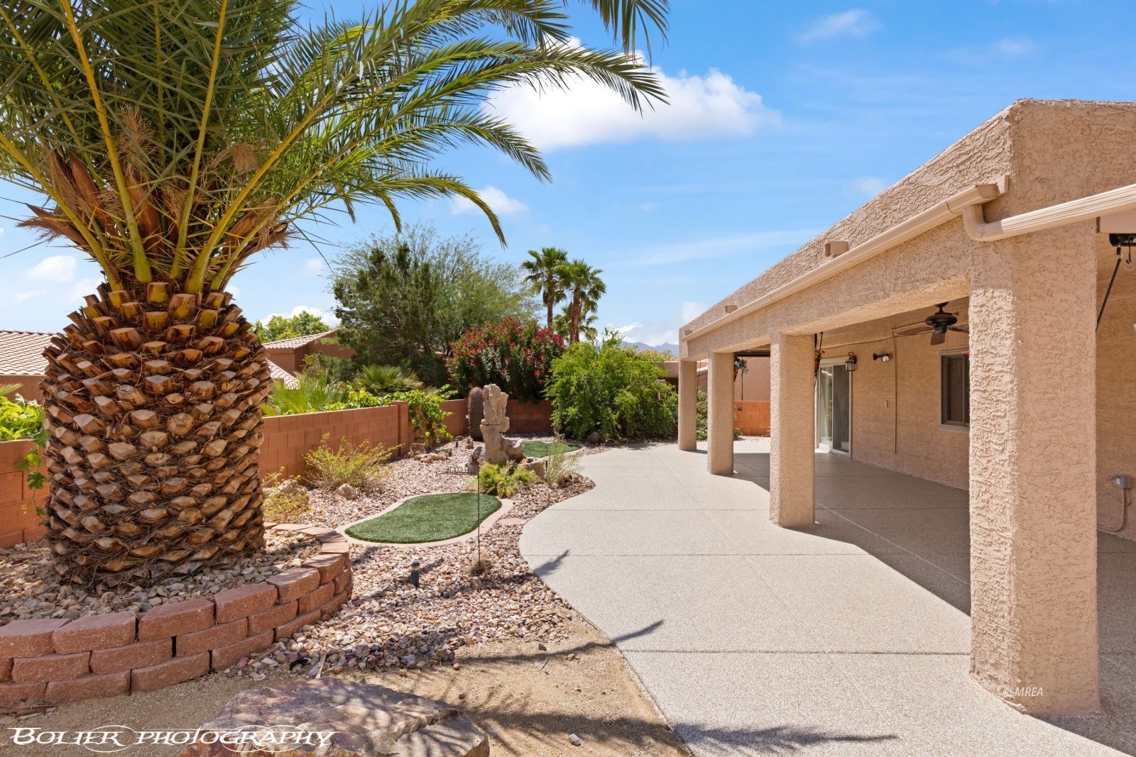 998  Opal St