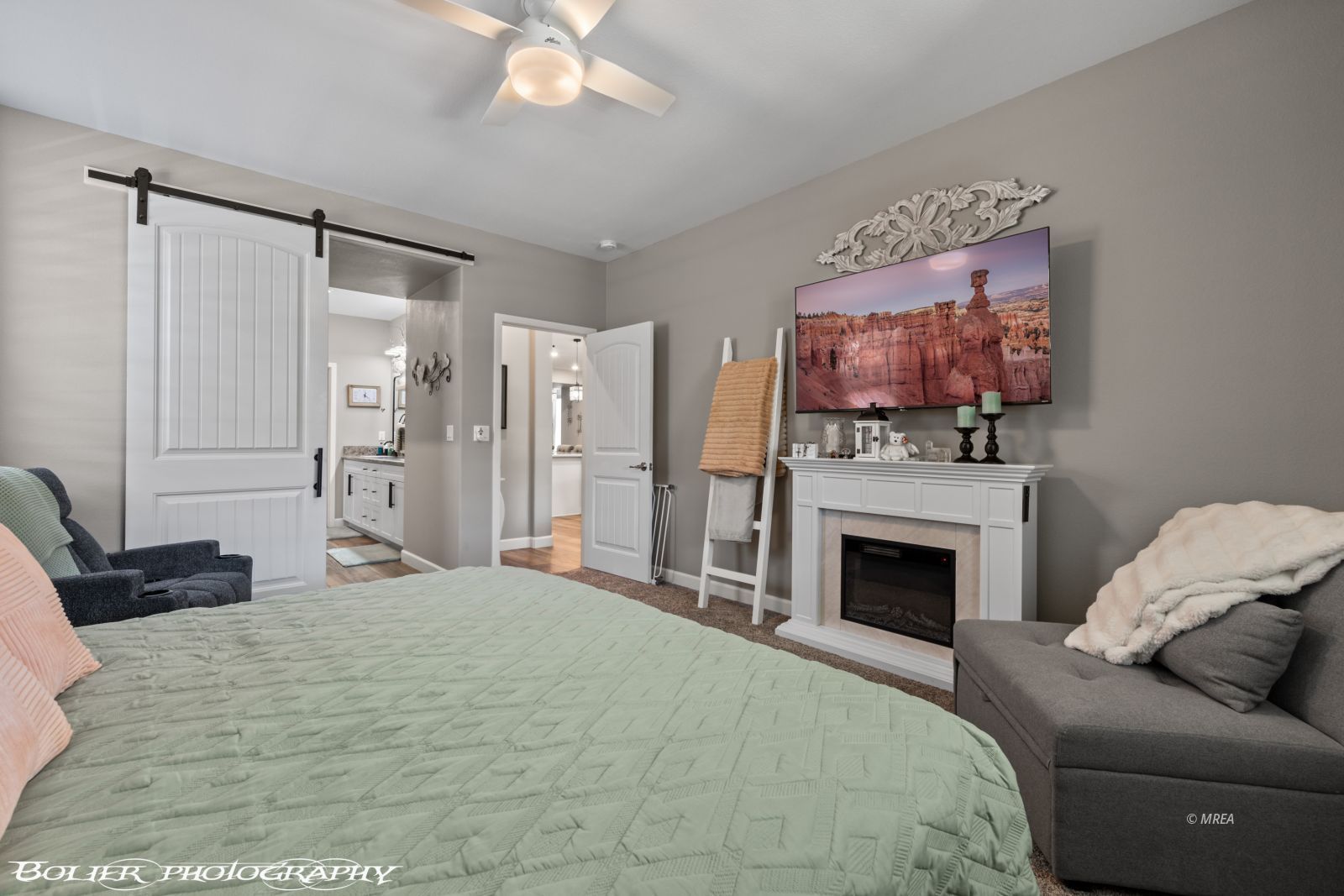 472  Paradise Valley Hts 