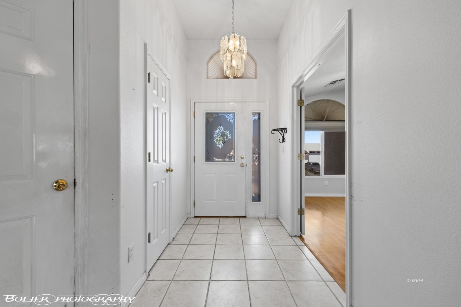 648  Valley View Dr