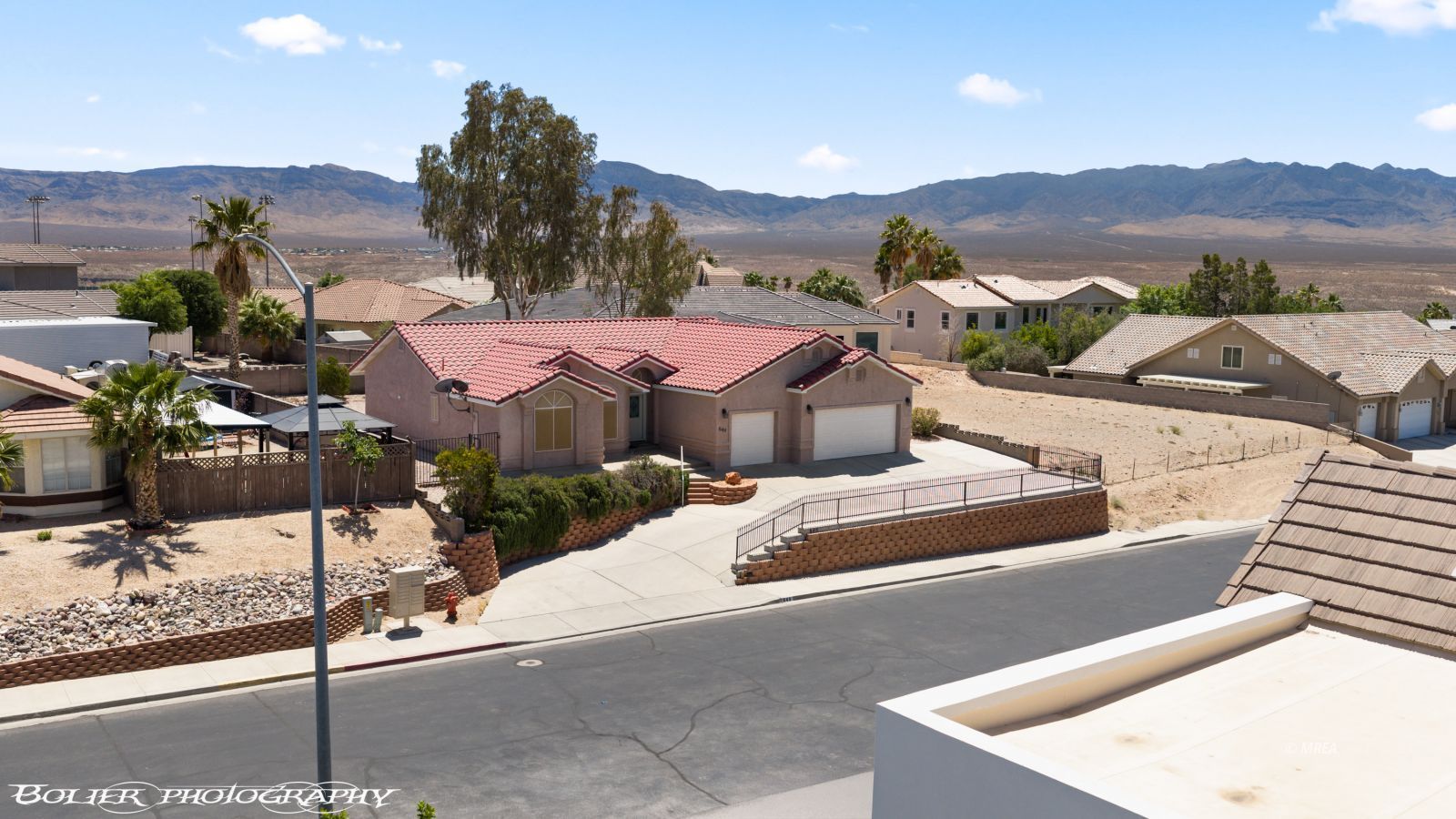 648  Valley View Dr