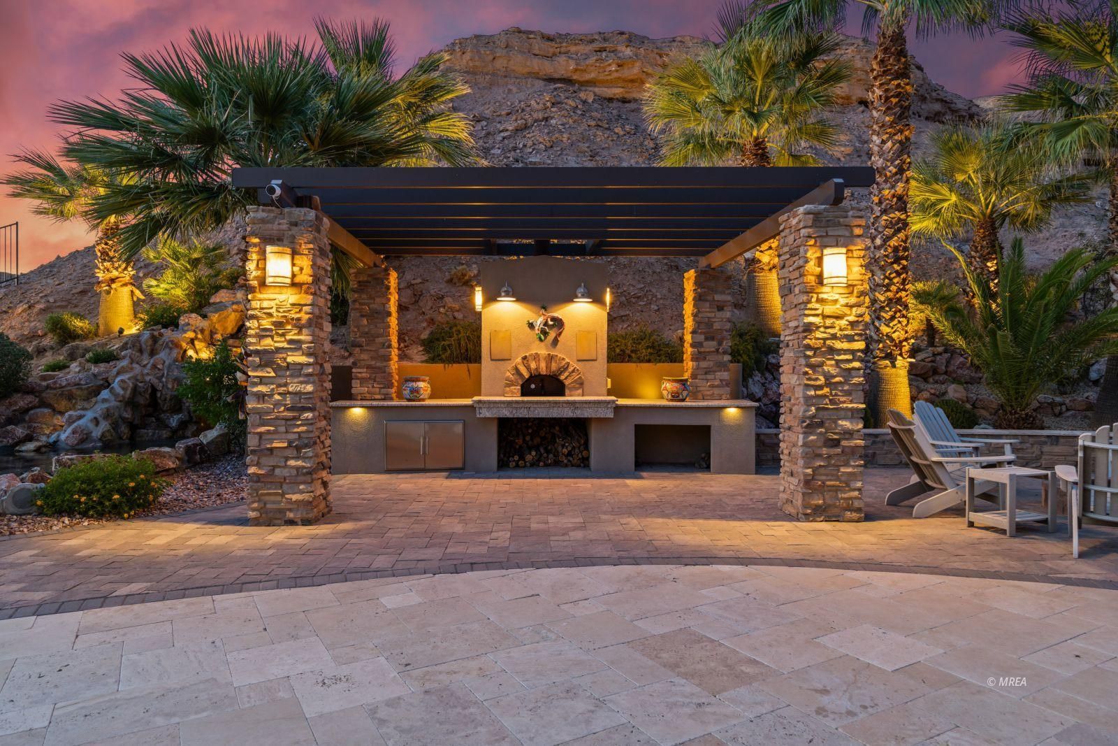 631  La Scala Dr