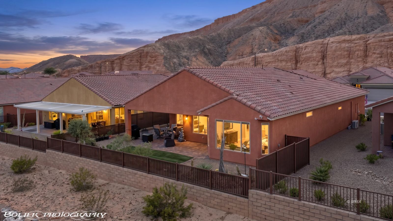 1412  Pin Cushion Ridge 