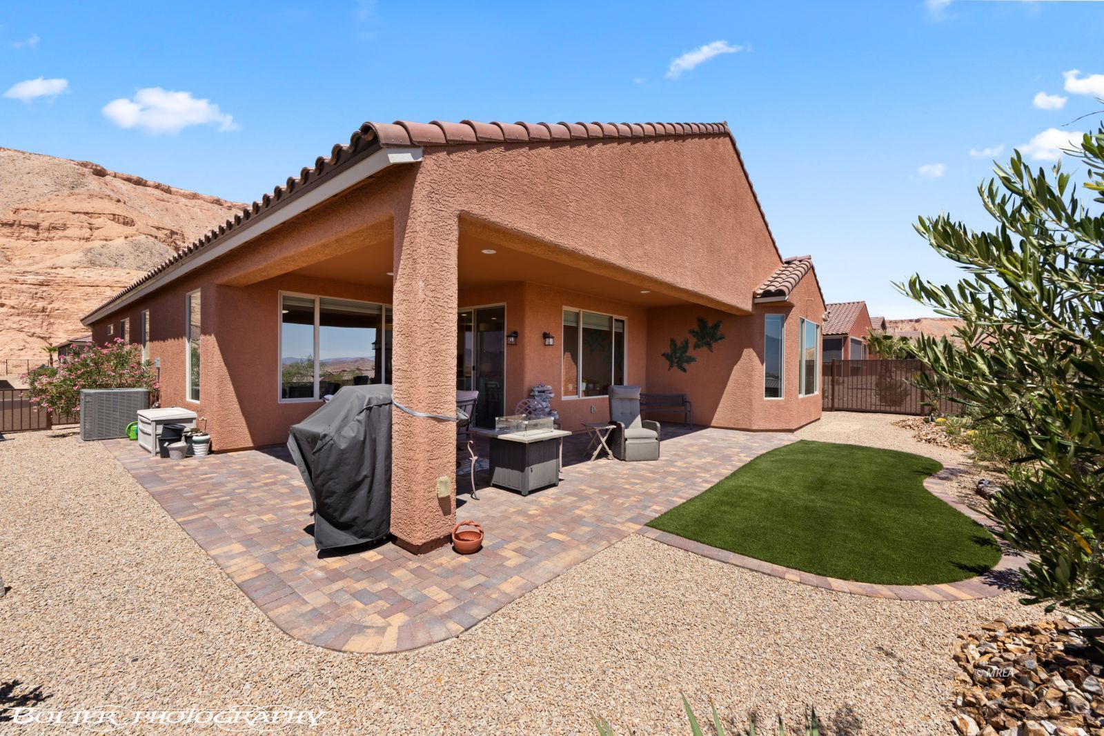 1412  Pin Cushion Ridge 
