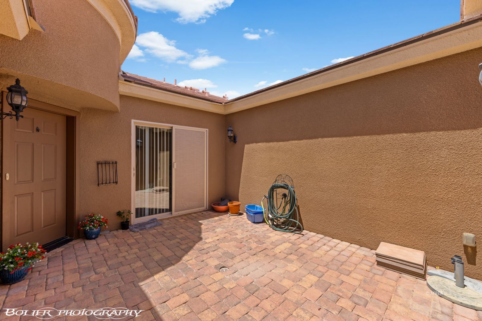 1385  Saddle Horn Ct