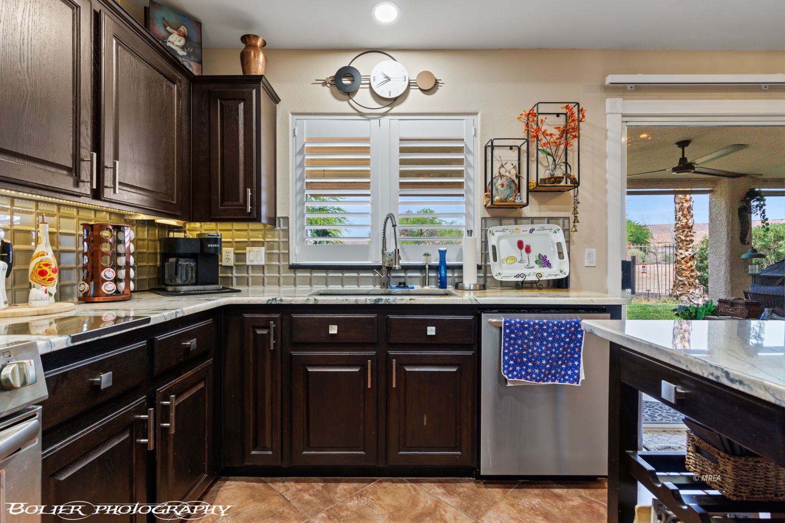 753  Fox Hills Way
