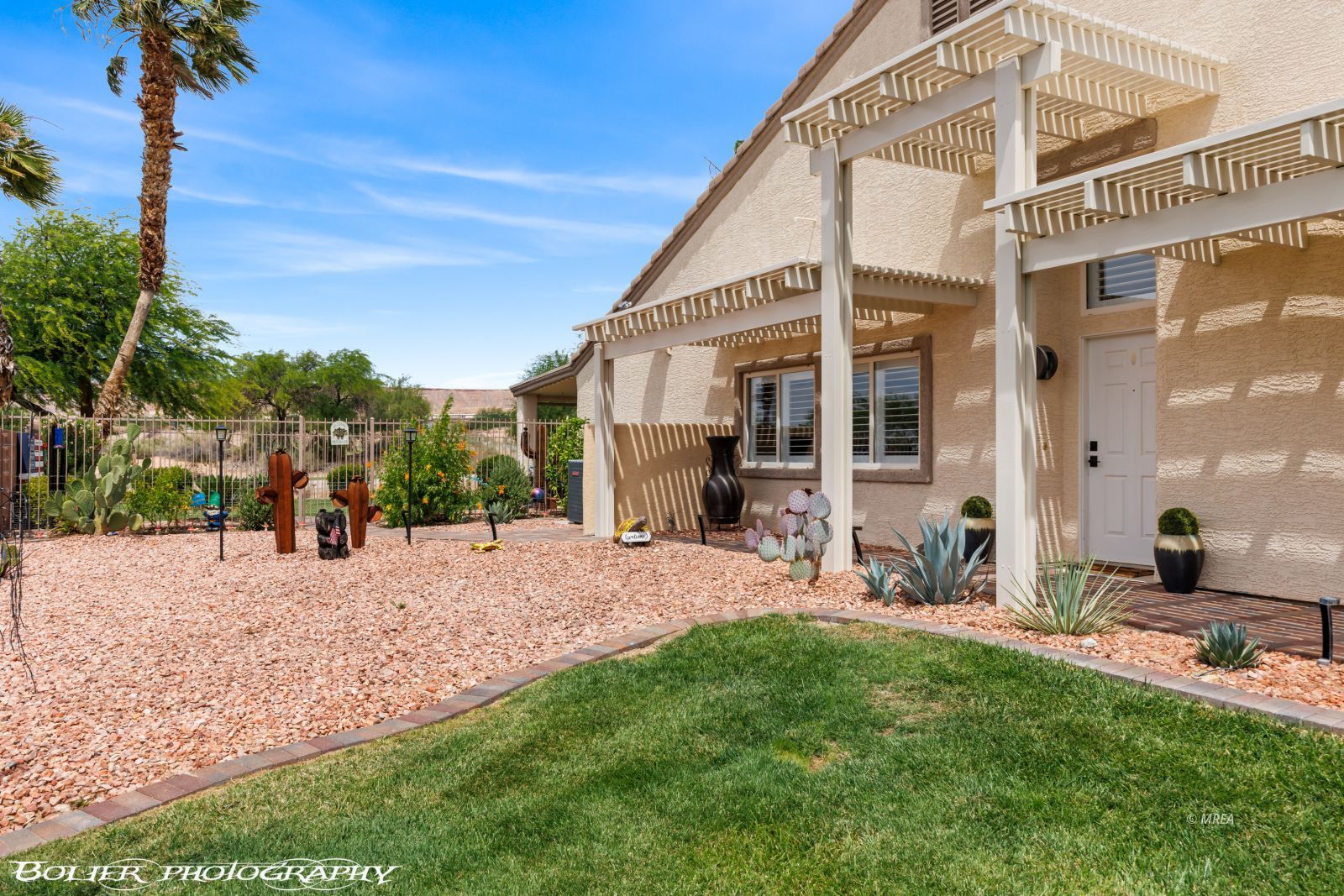 753  Fox Hills Way