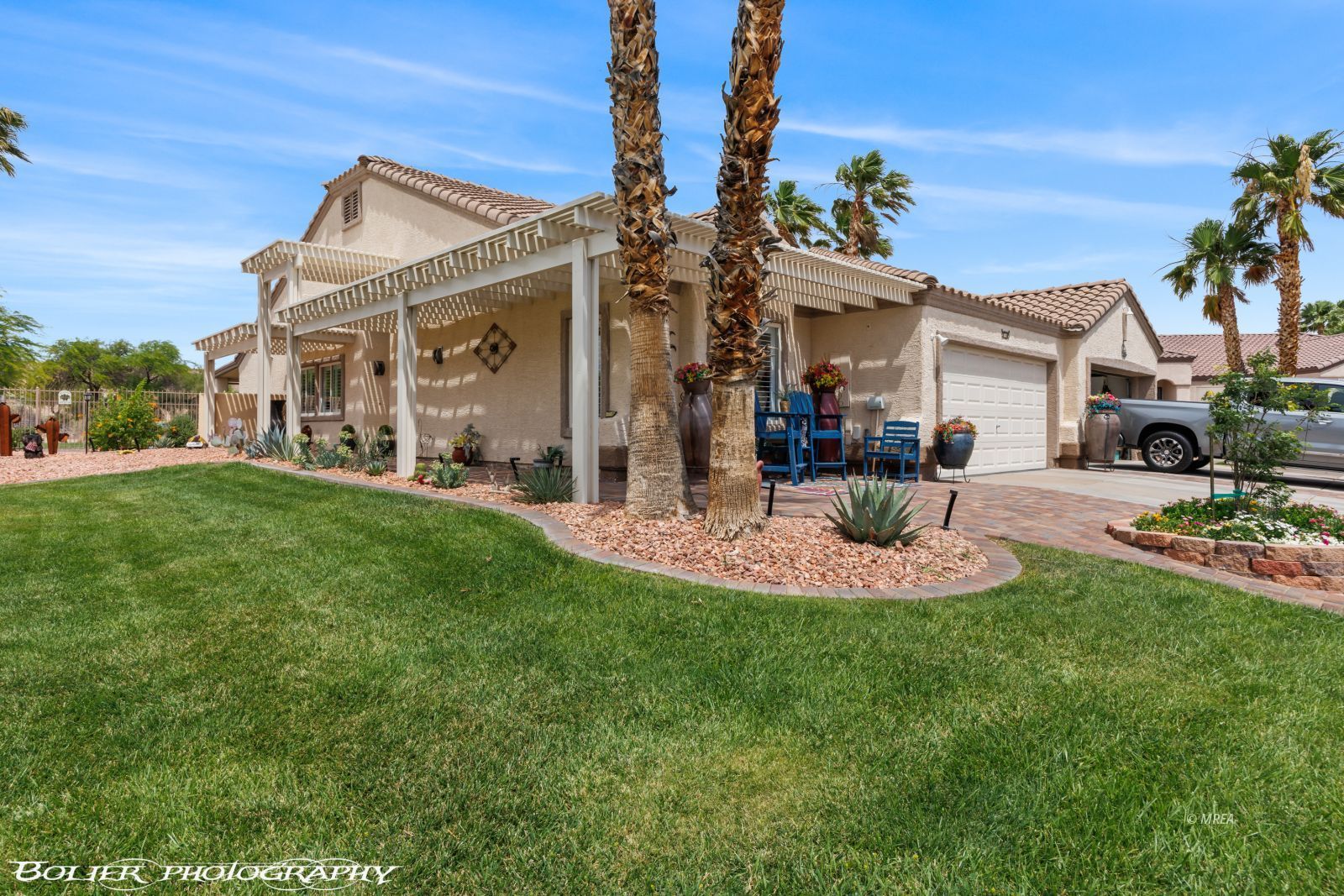 753  Fox Hills Way