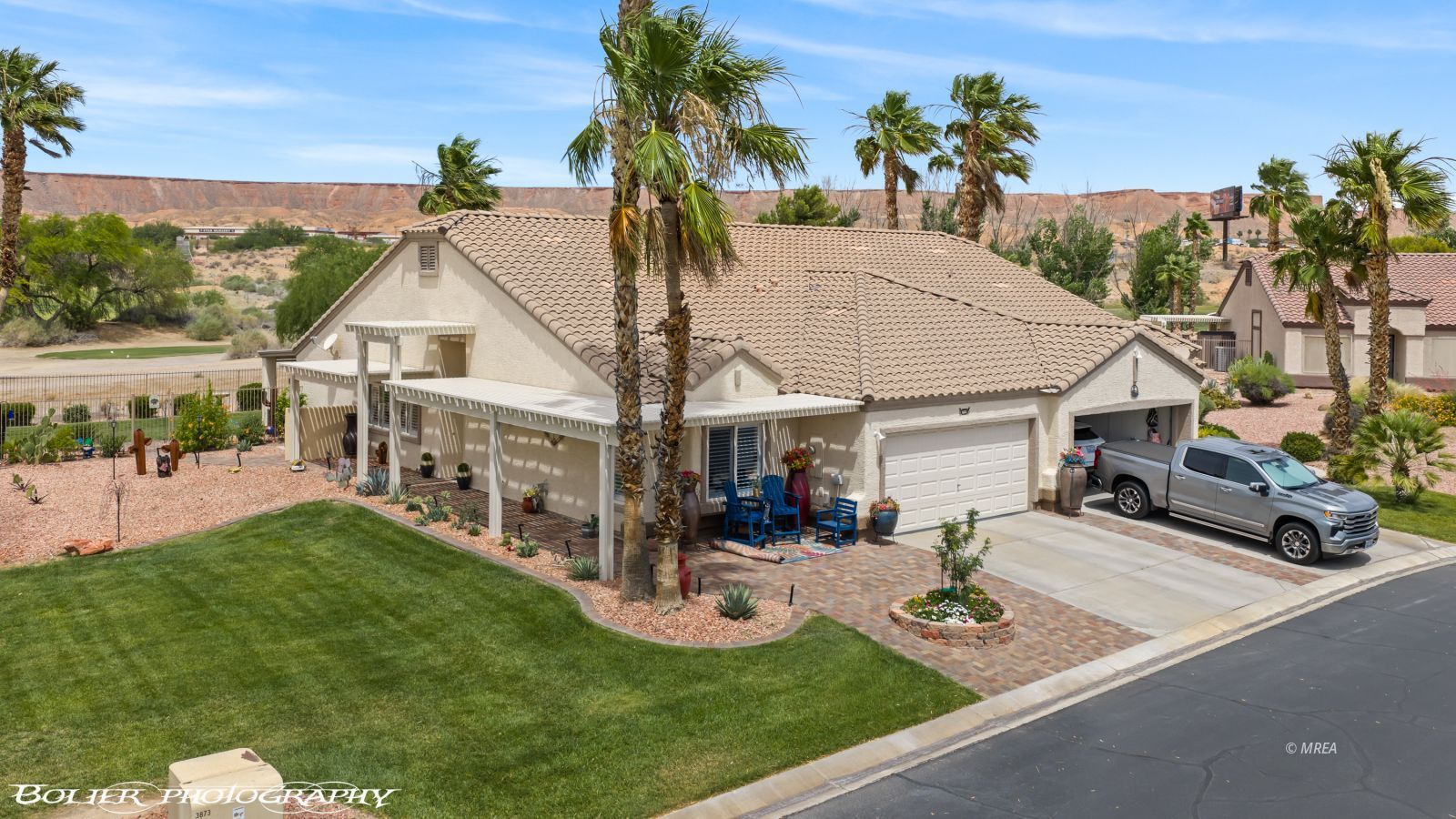 753  Fox Hills Way