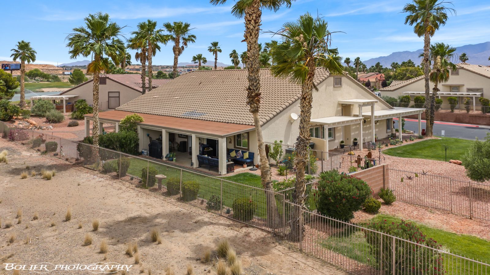 753  Fox Hills Way