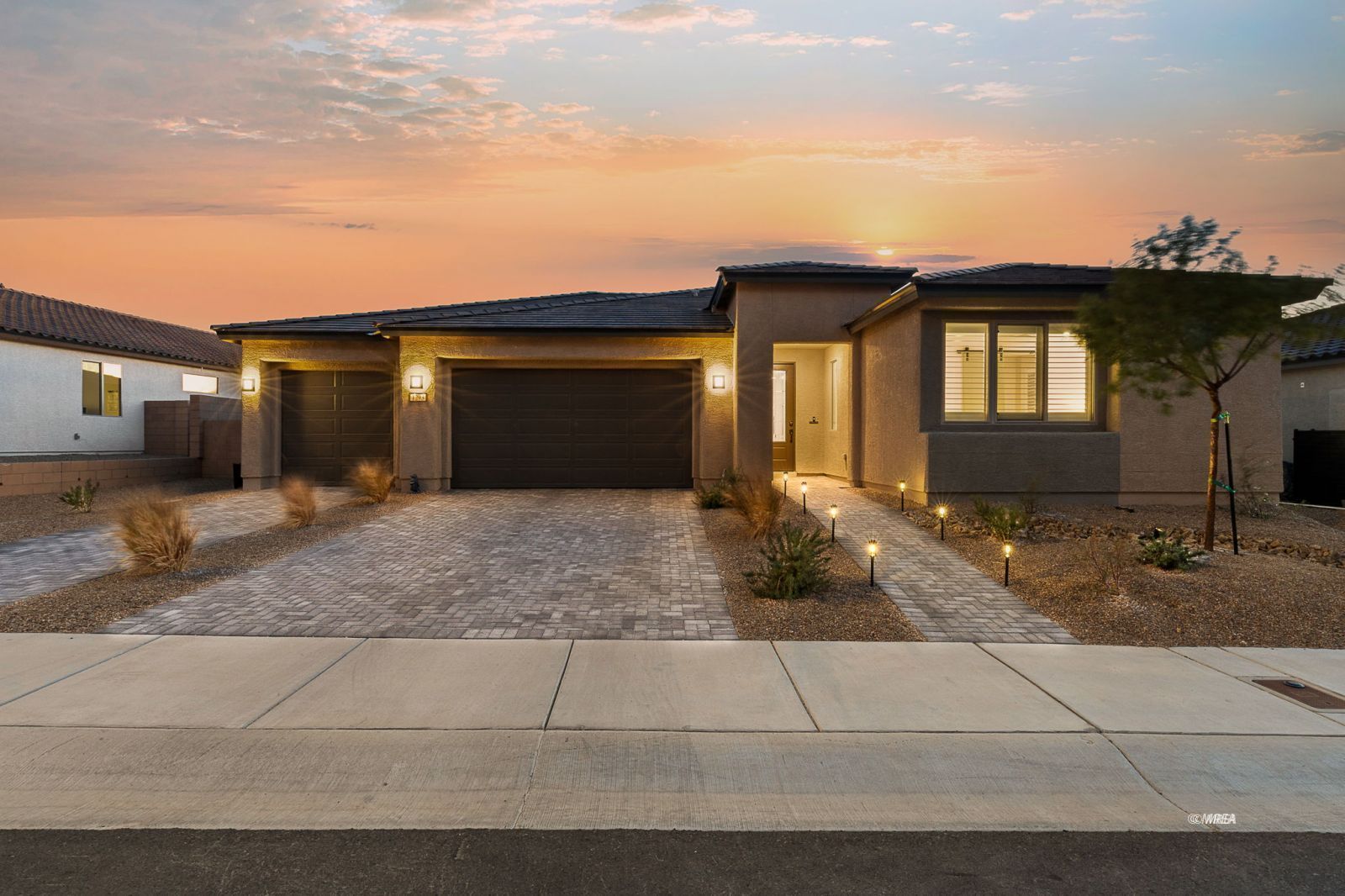 1293  Vertical Bluff 