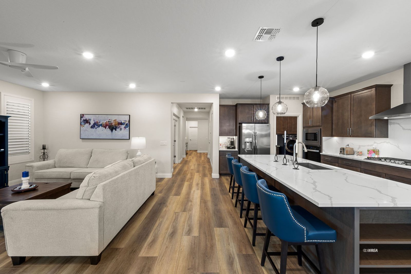 1293  Vertical Bluff 