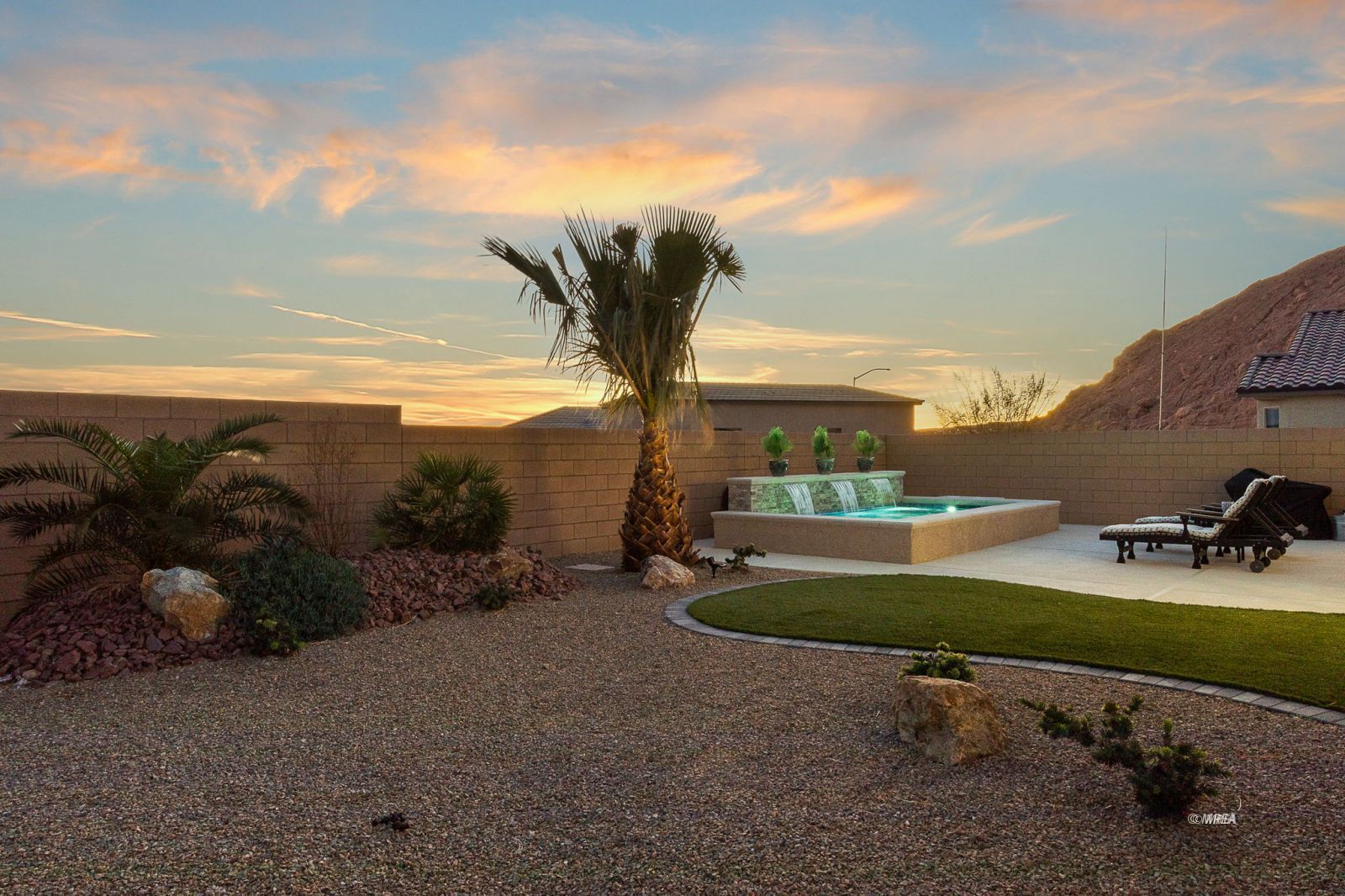 1293  Vertical Bluff 