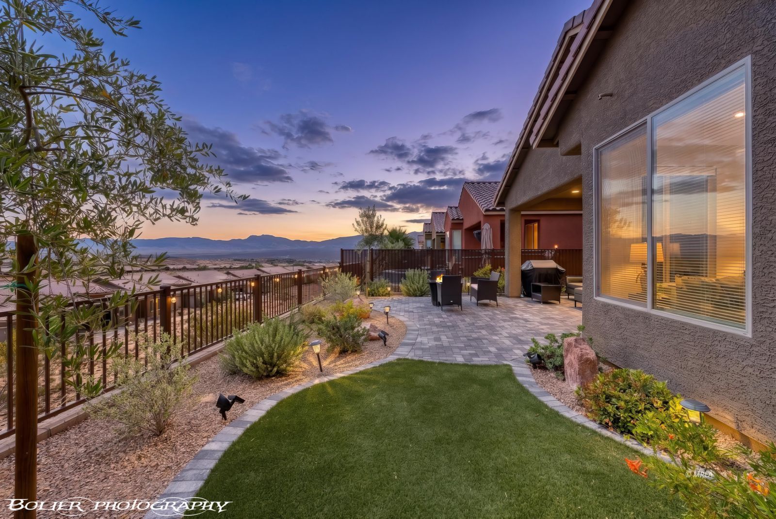 1492  Pin Cushion Ridge 