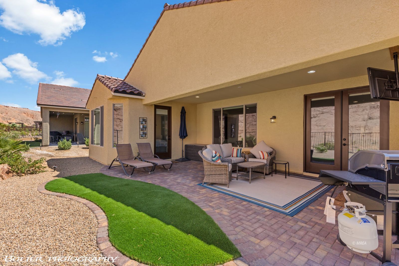 1405  Pin Cushion Ridge 