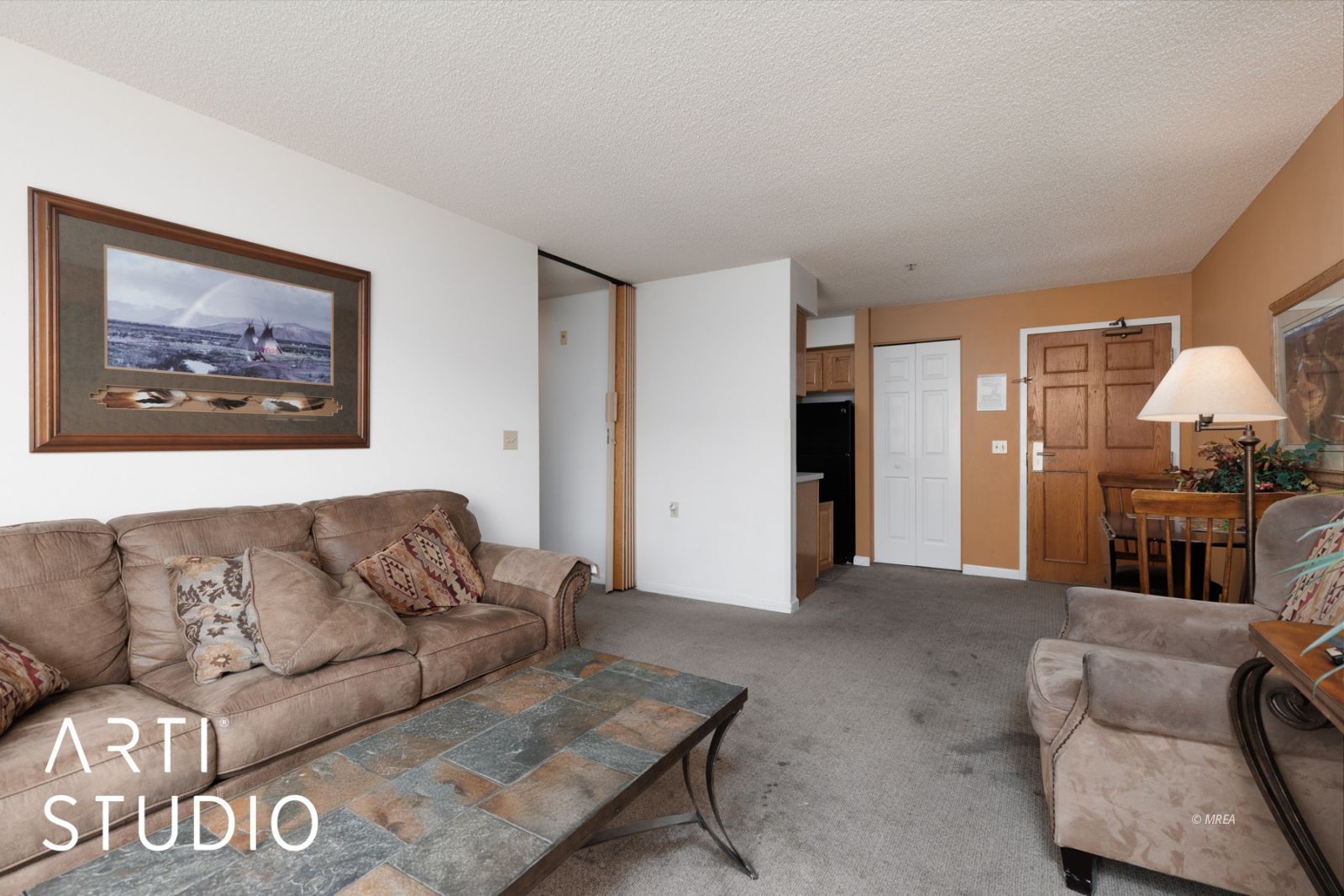 555  Highland Dr #211