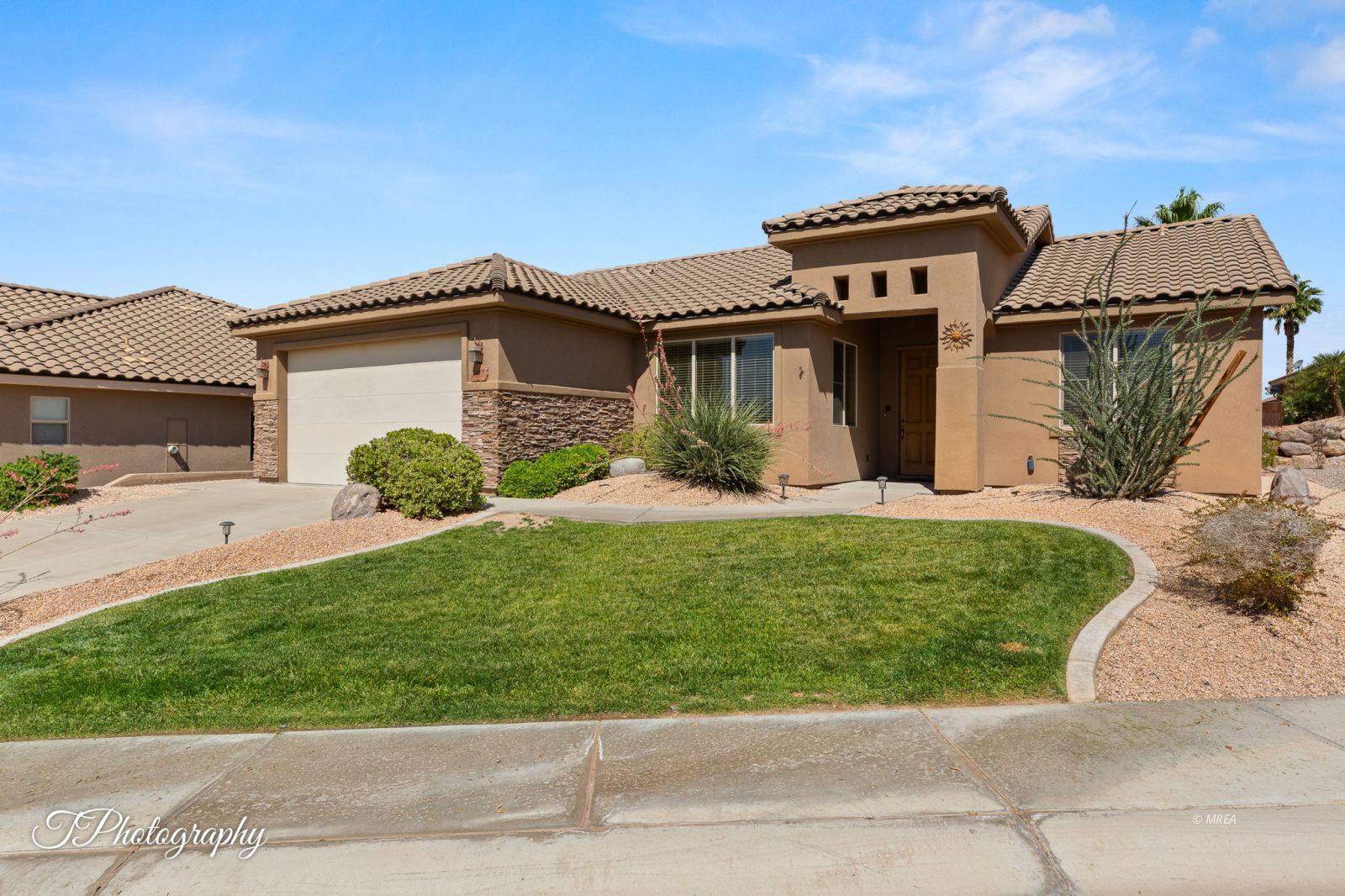 1407  Vista Del Ciudad Dr