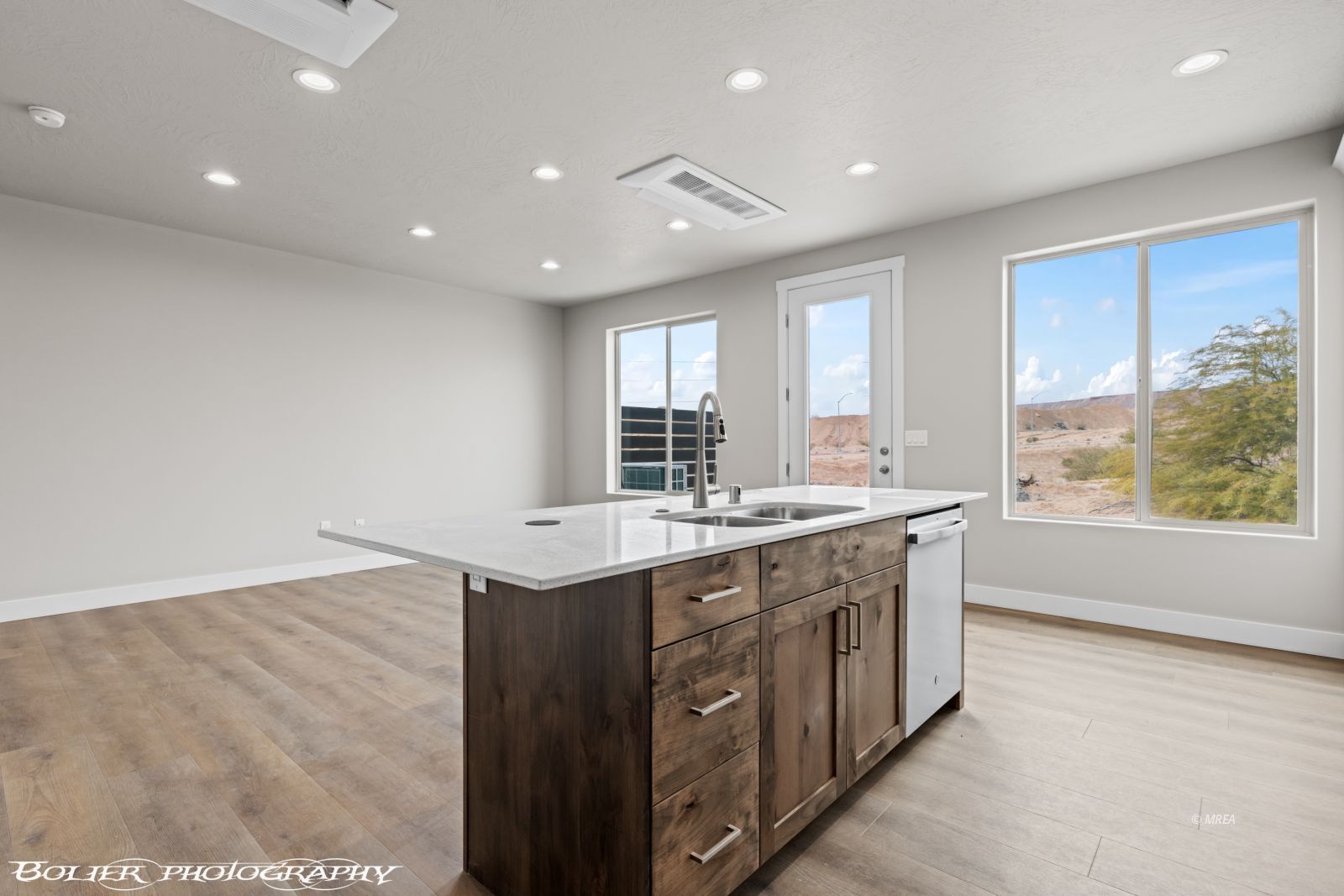 353  North White Rock Trl 