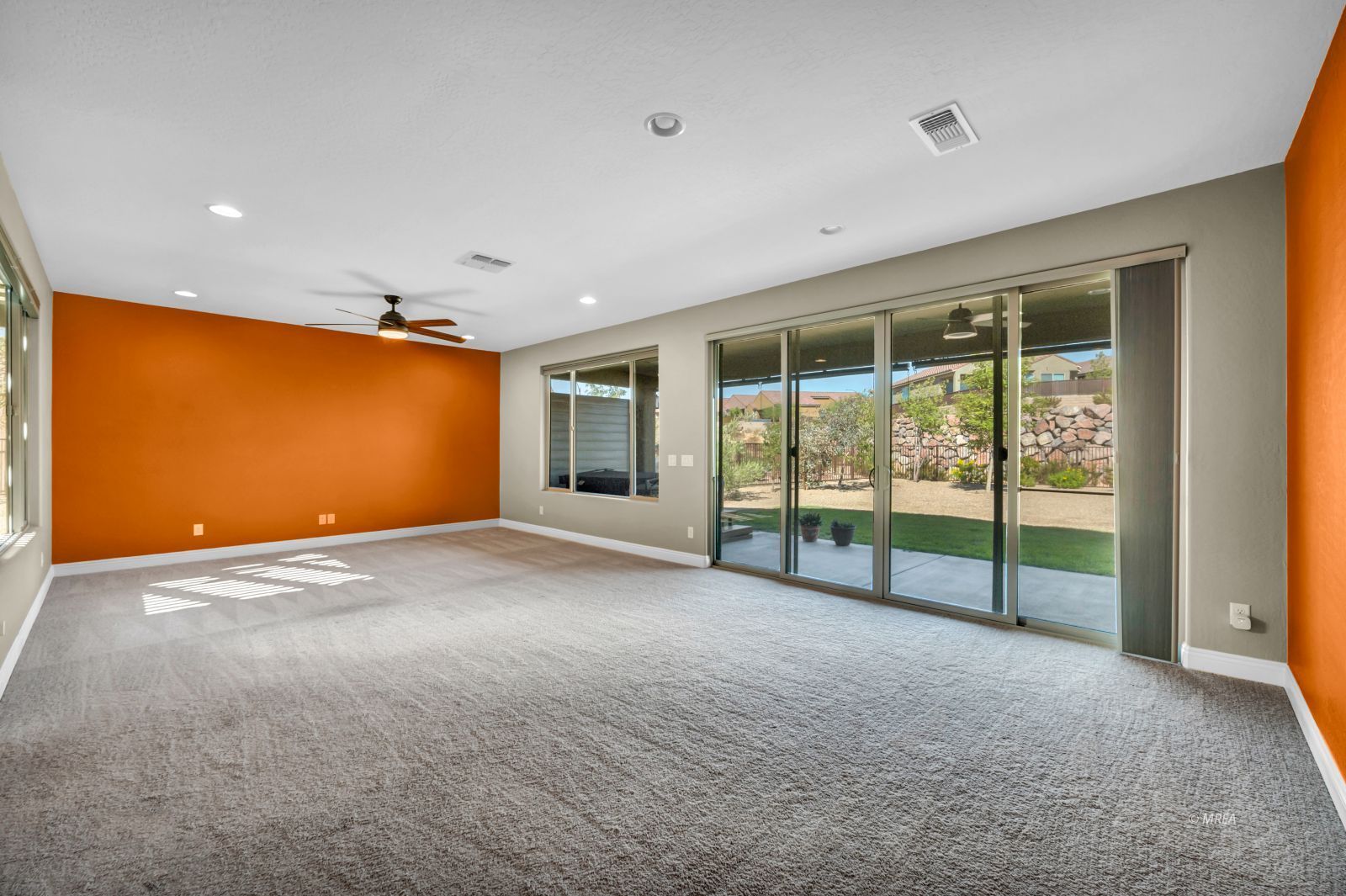 906  Majestic View 