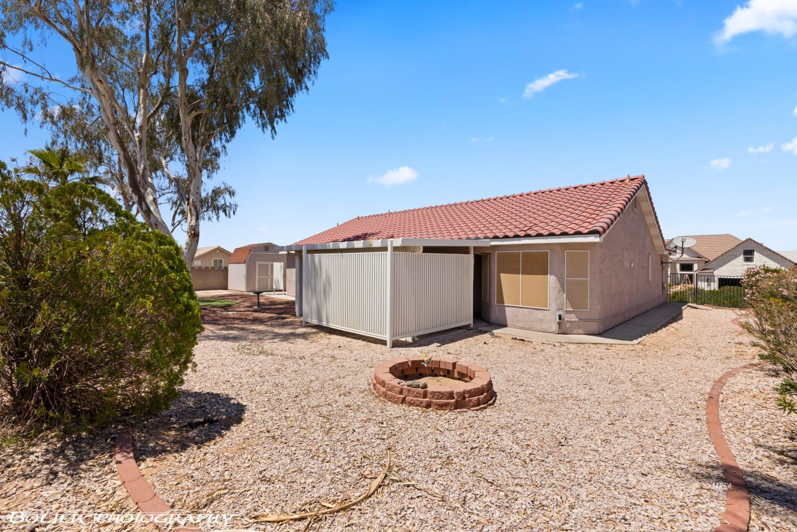648  Valley View Dr